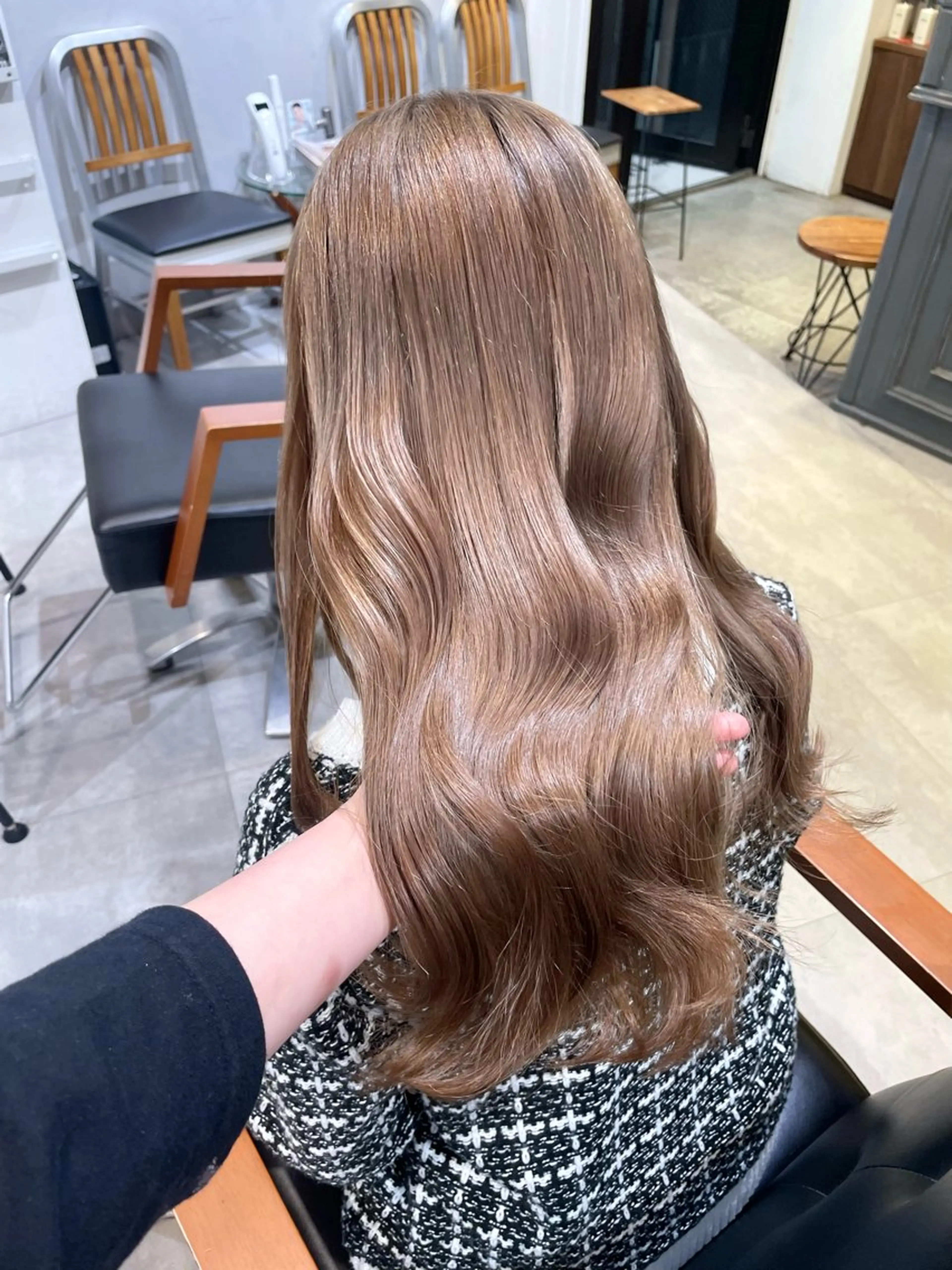 ロング カラー ベージュカラー ミルクティーベージュ ‎Lby home 🪽mikuのヘアスタイル