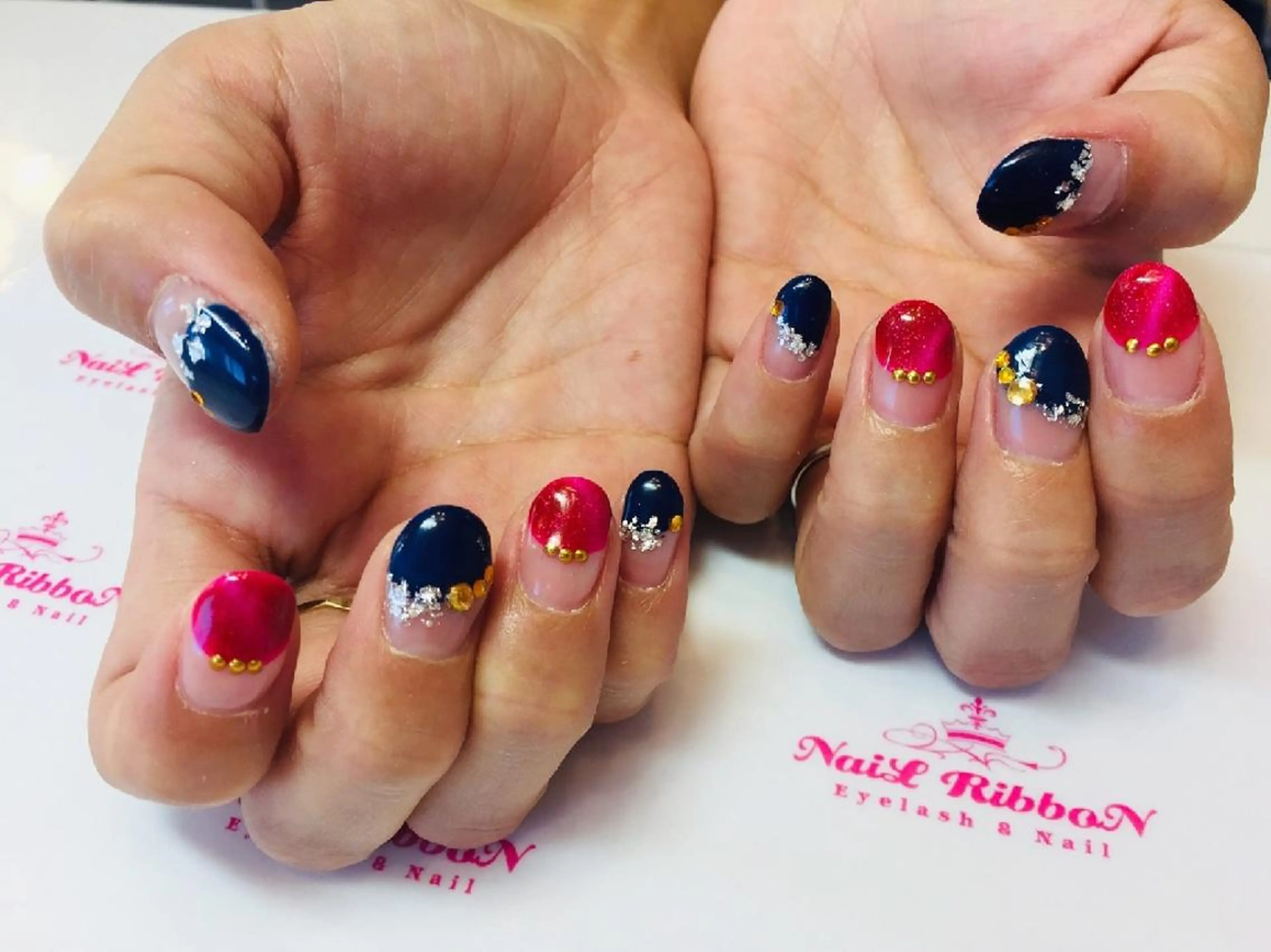 ネイル ハンドネイル ネイルリボン 受付スタッフのネイルデザイン