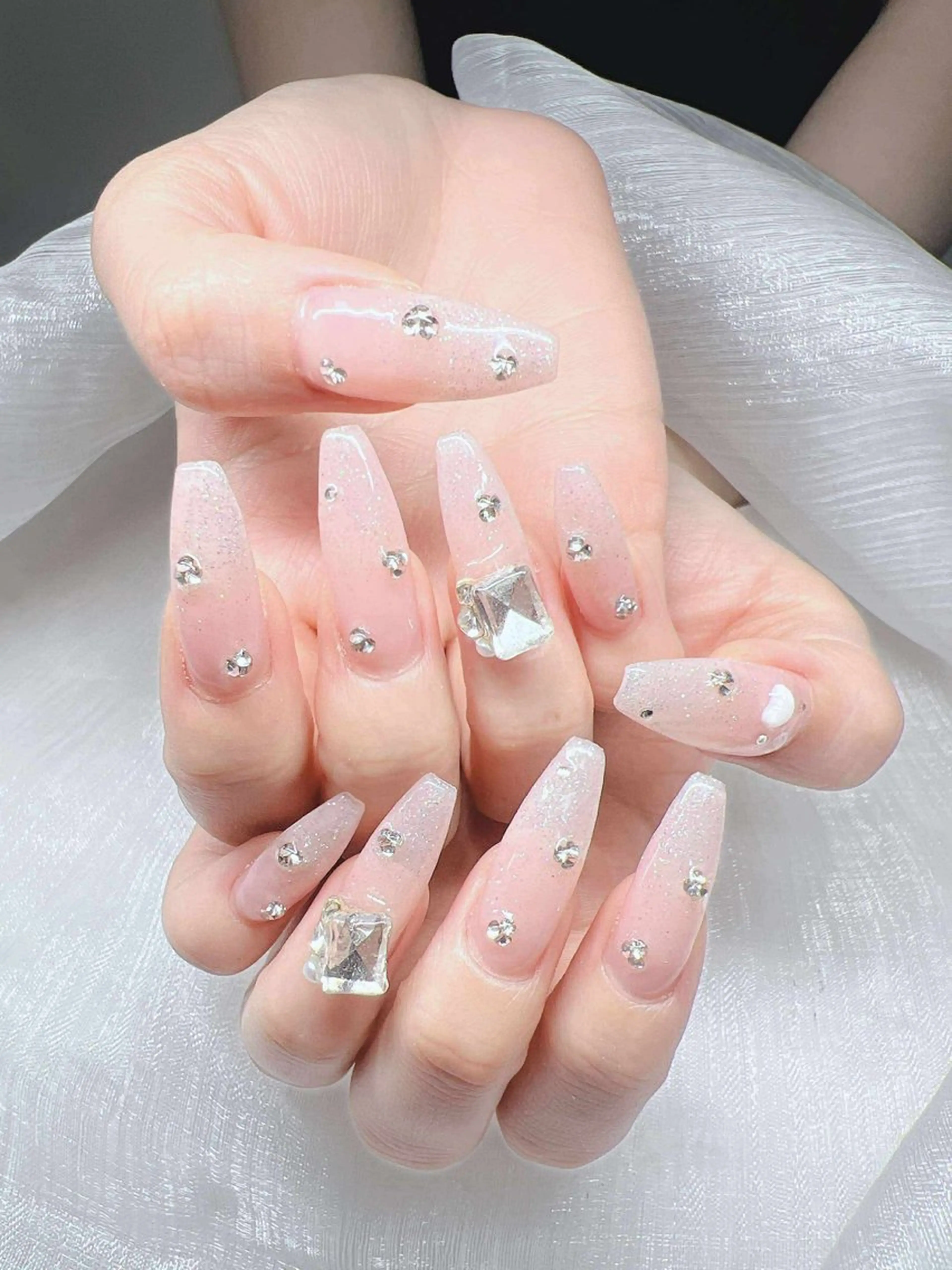 ネイル 長さ出し グラデーション 卒業式 キラキラネイル マグネットネイル ハンドネイル Lee Nailsのネイルデザイン