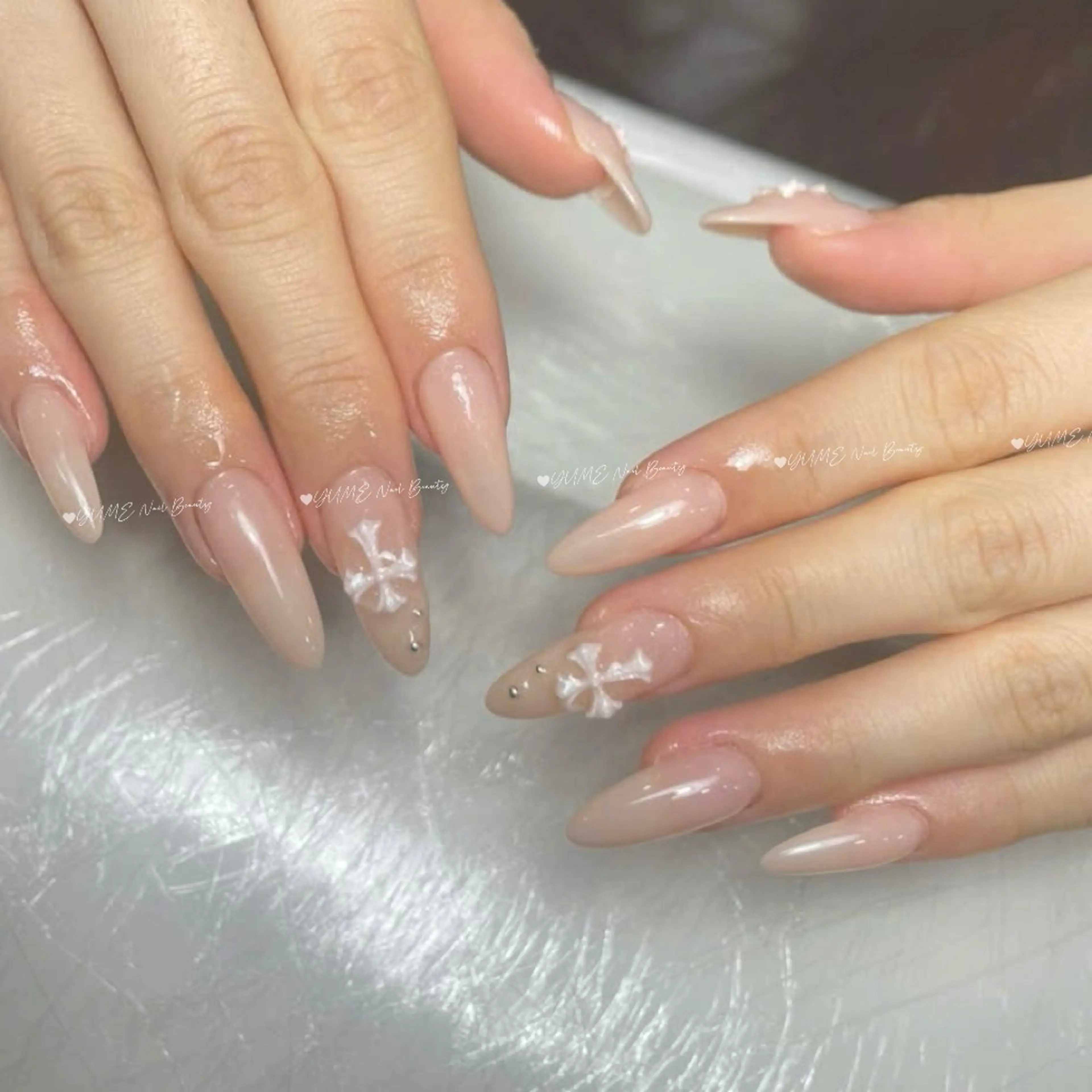 ミディアム ハンドネイル YUME Nail Beautyのネイルデザイン