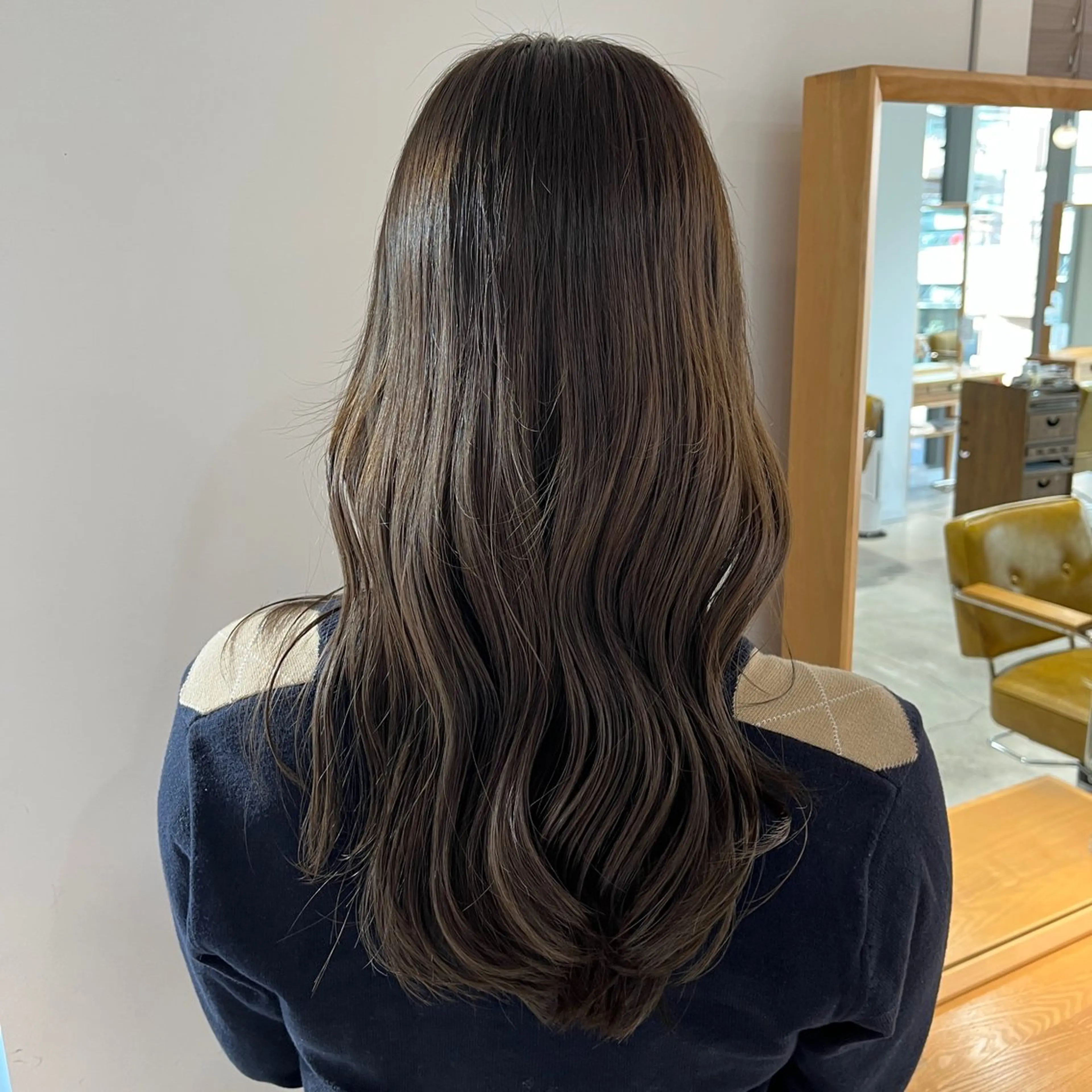 カラー ベージュカラー オリーブベージュ ヘアカラー トリートメント 柳樂 響のヘアスタイル