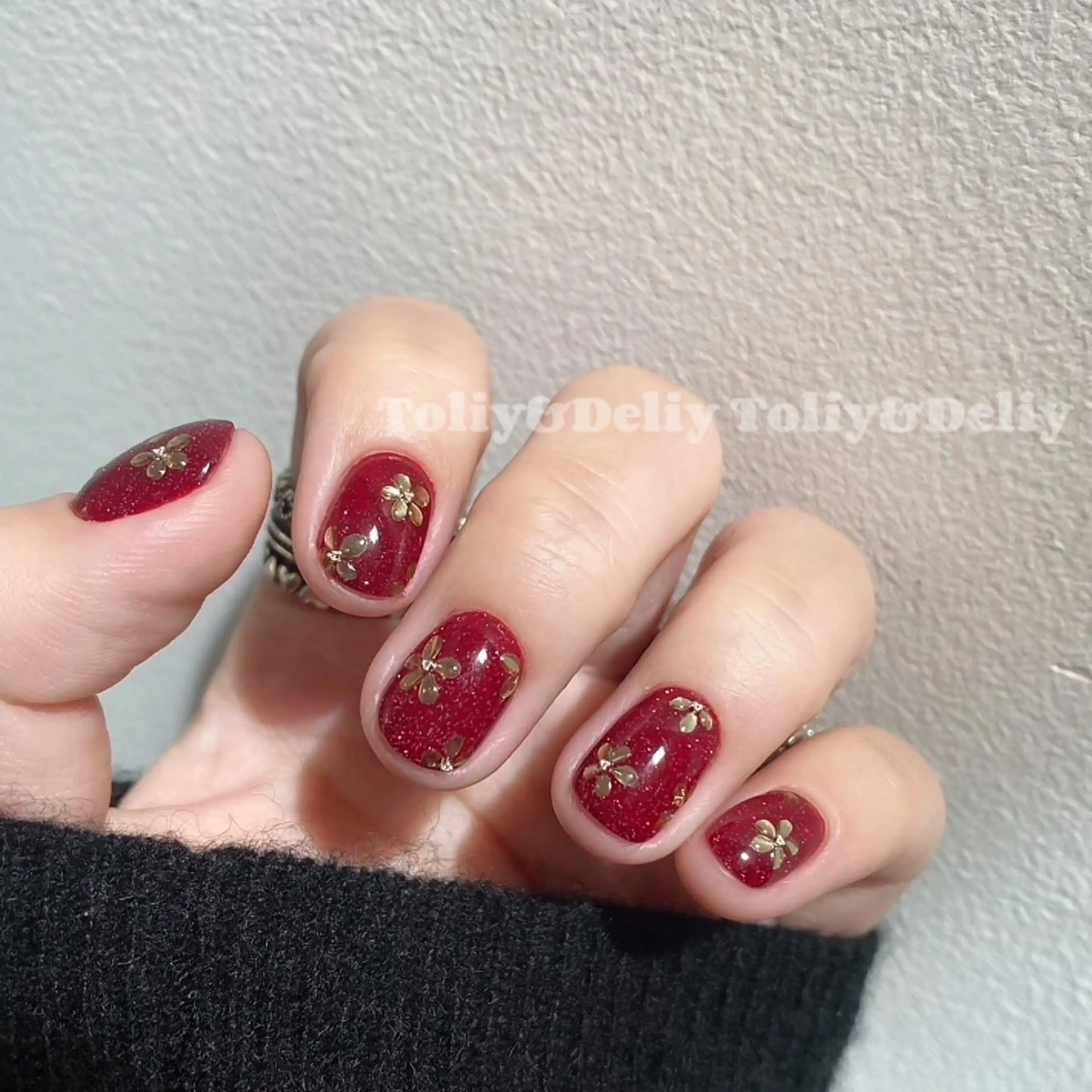 ネイル 持ち込み 赤色 ToliyDeliy Nail Salonのネイルデザイン