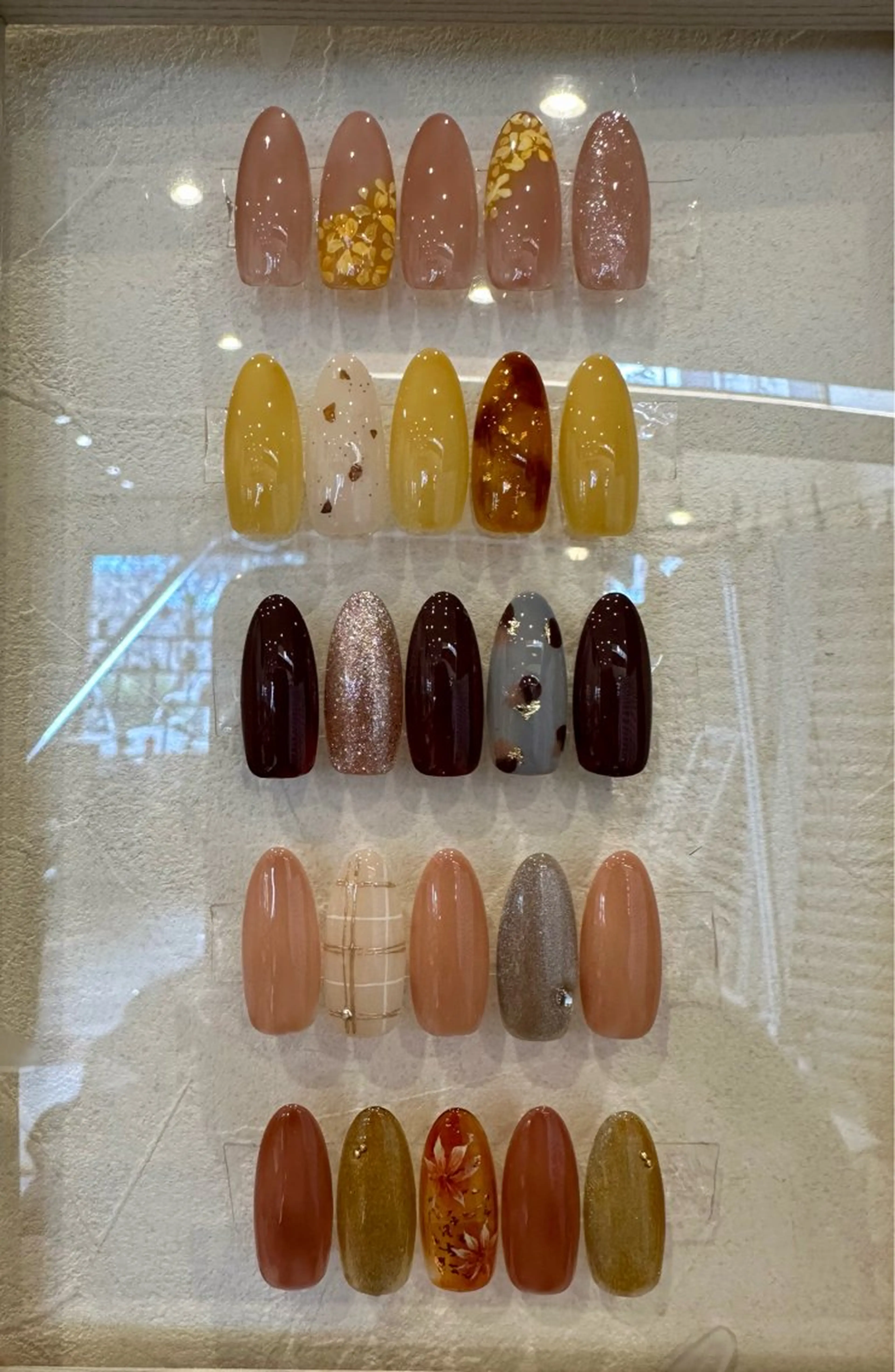 ネイル 美容室ピクシー所属・江藤 響子のネイルデザイン