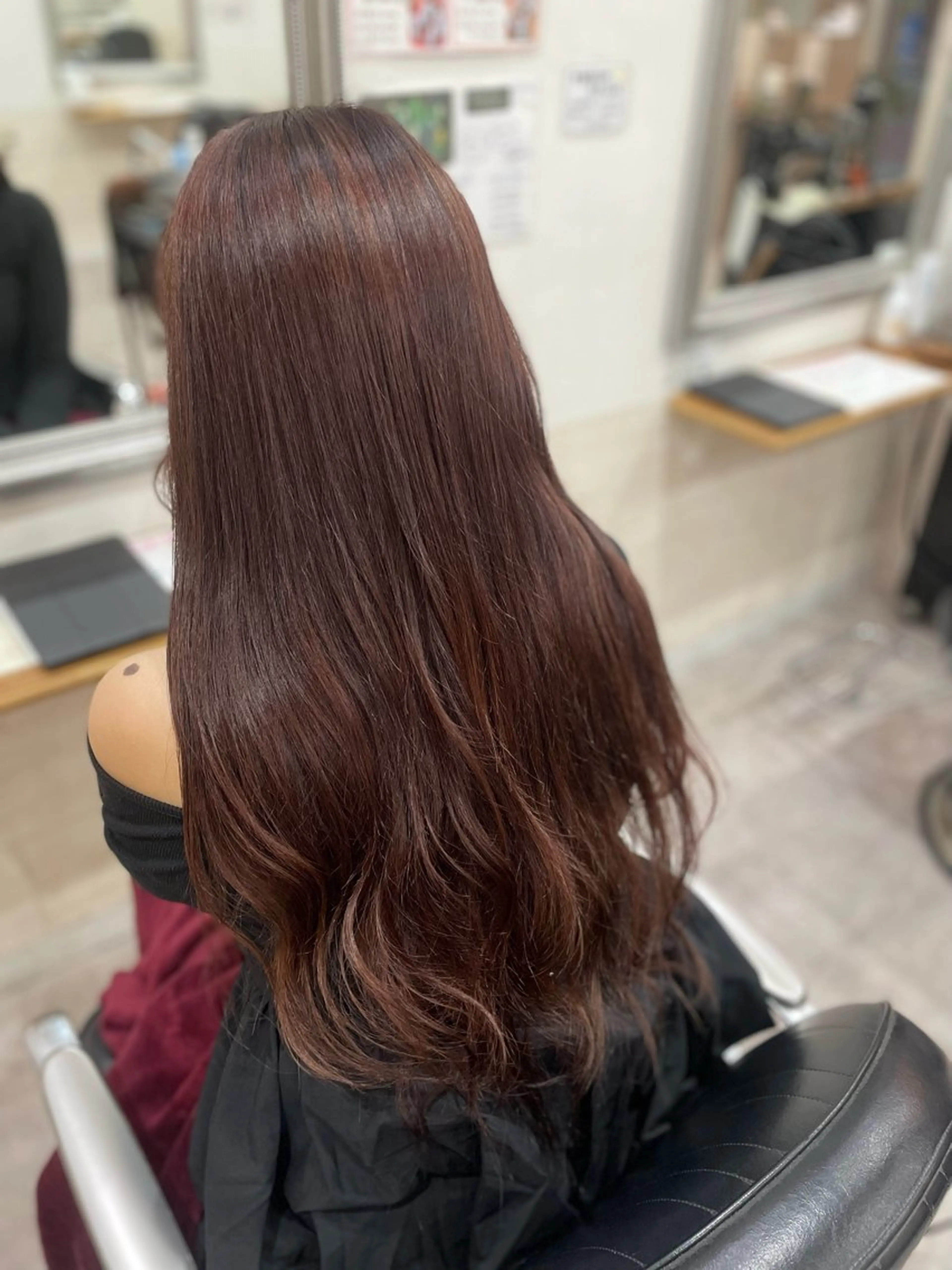 ロング カラー 堀川 希歩のヘアスタイル