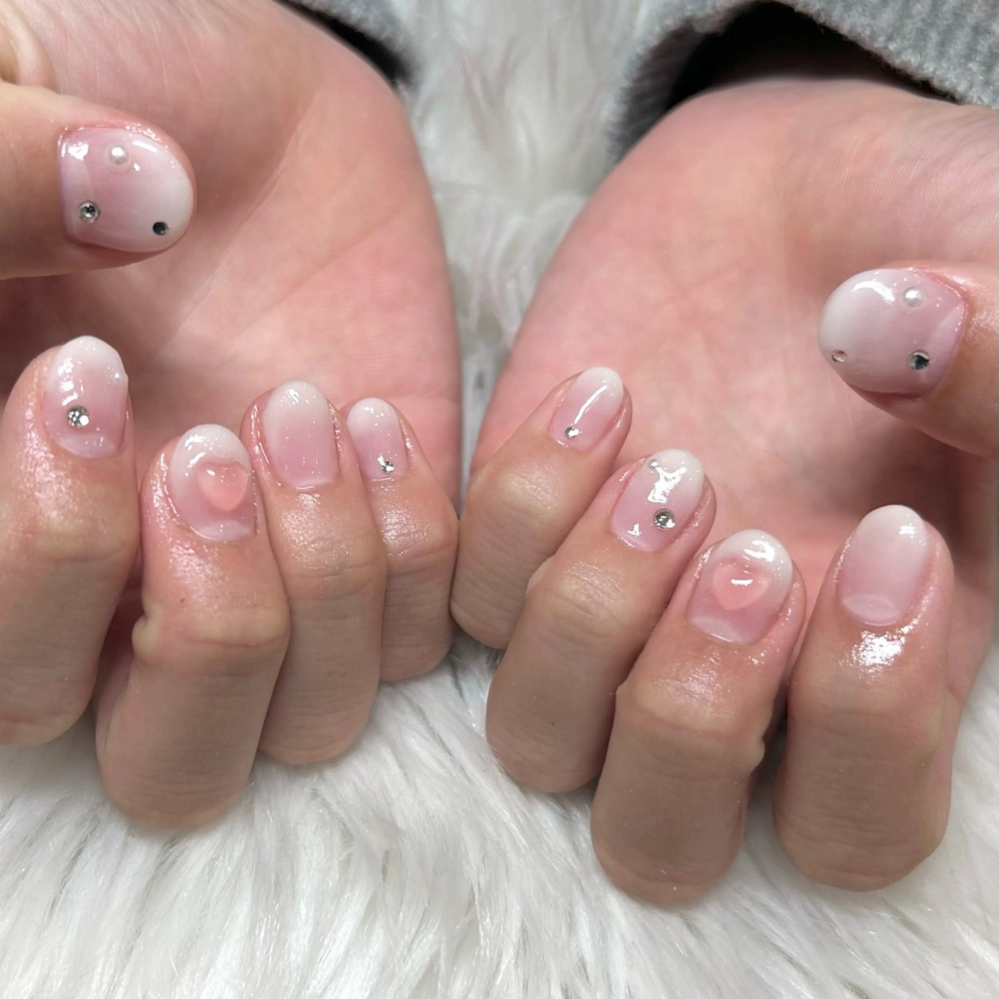 ネイル ハート ストーンネイル SOARE TADAのネイルデザイン