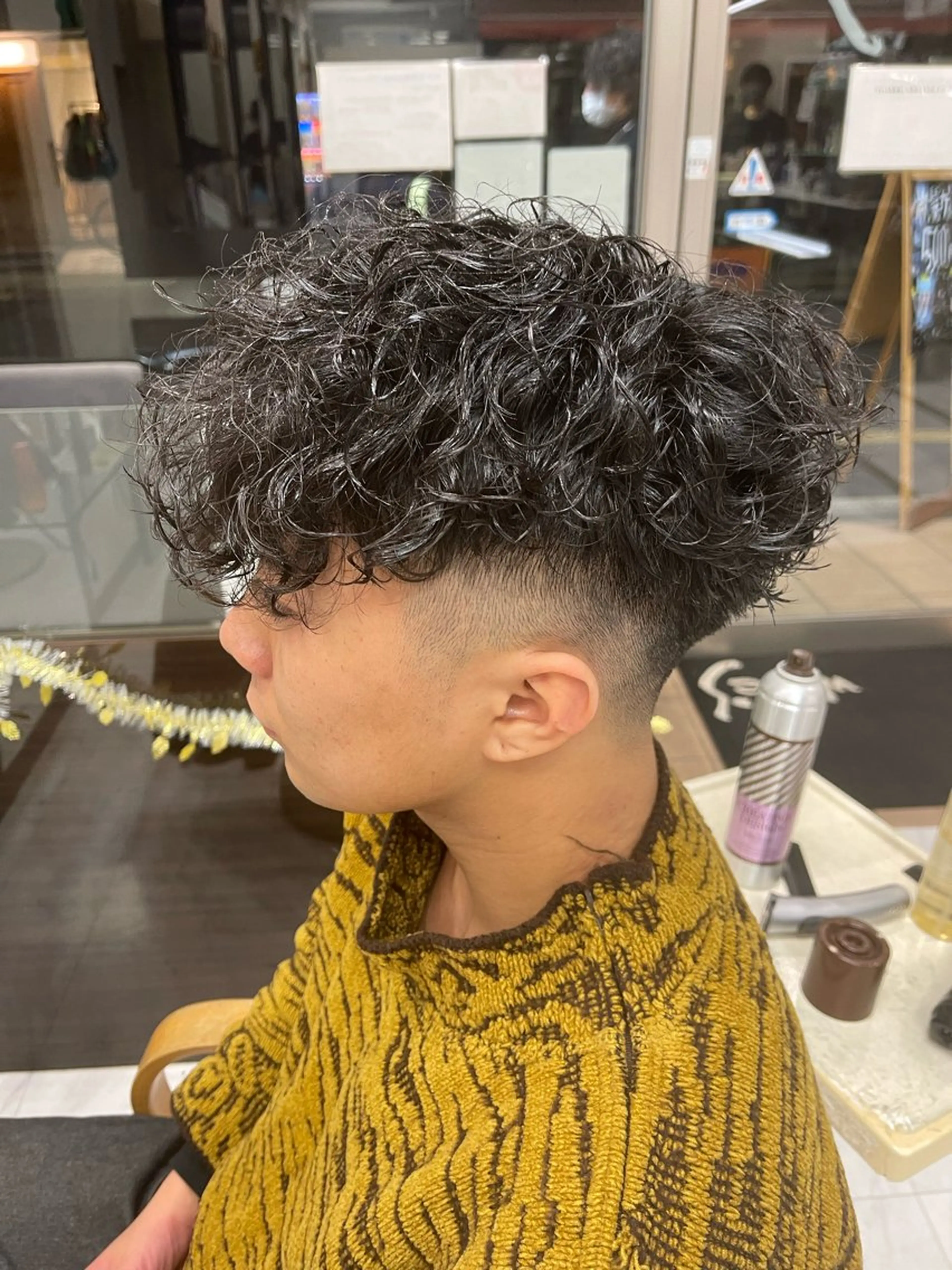 ショート パーマ メンズ スペインカール ❄️メンズカット 落合諒❄️のヘアスタイル