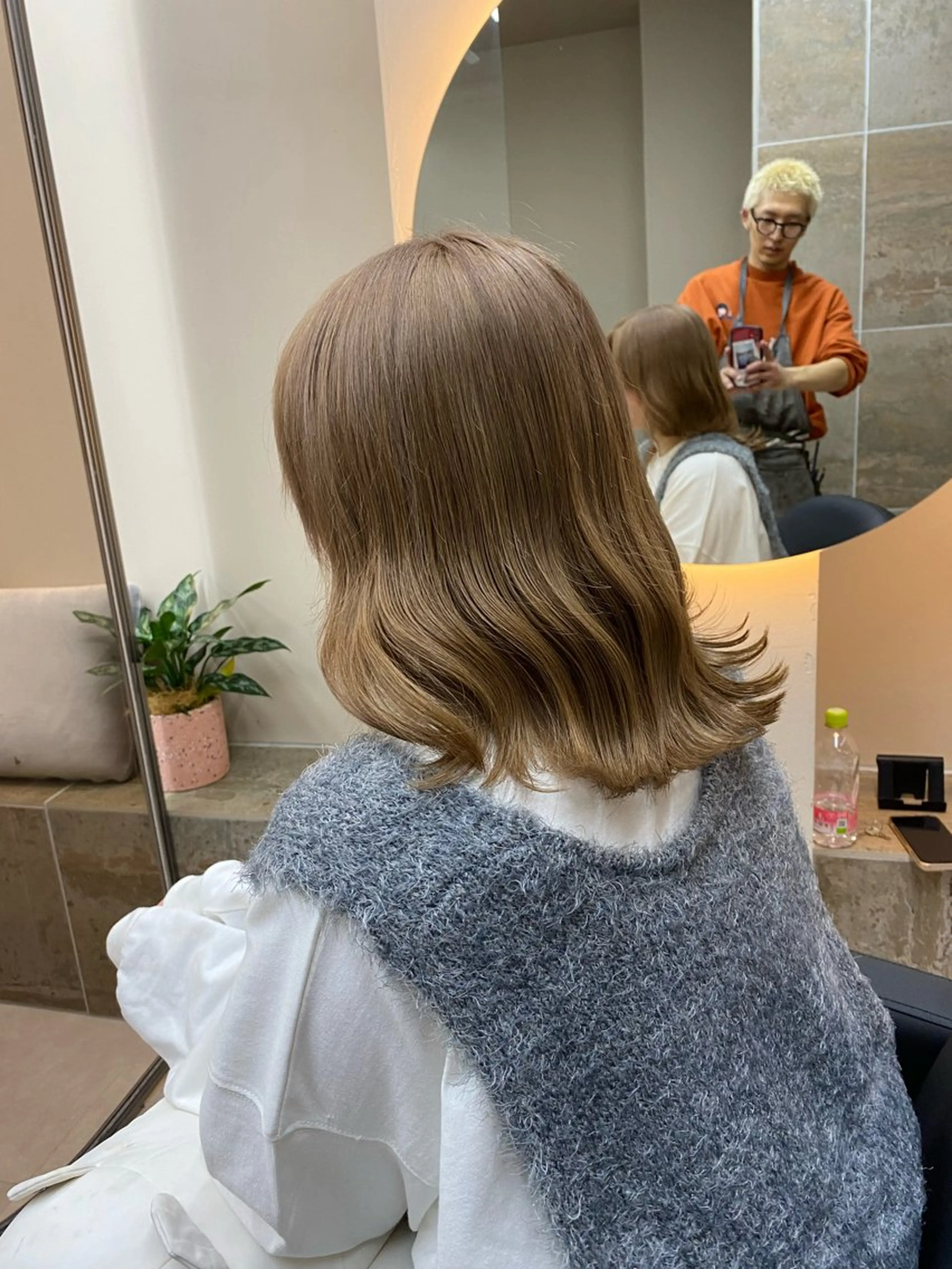 ミディアム カラー ブリーチ ヘアカラー 「似合わせ/髪質改善 《ワタル》」のヘアスタイル