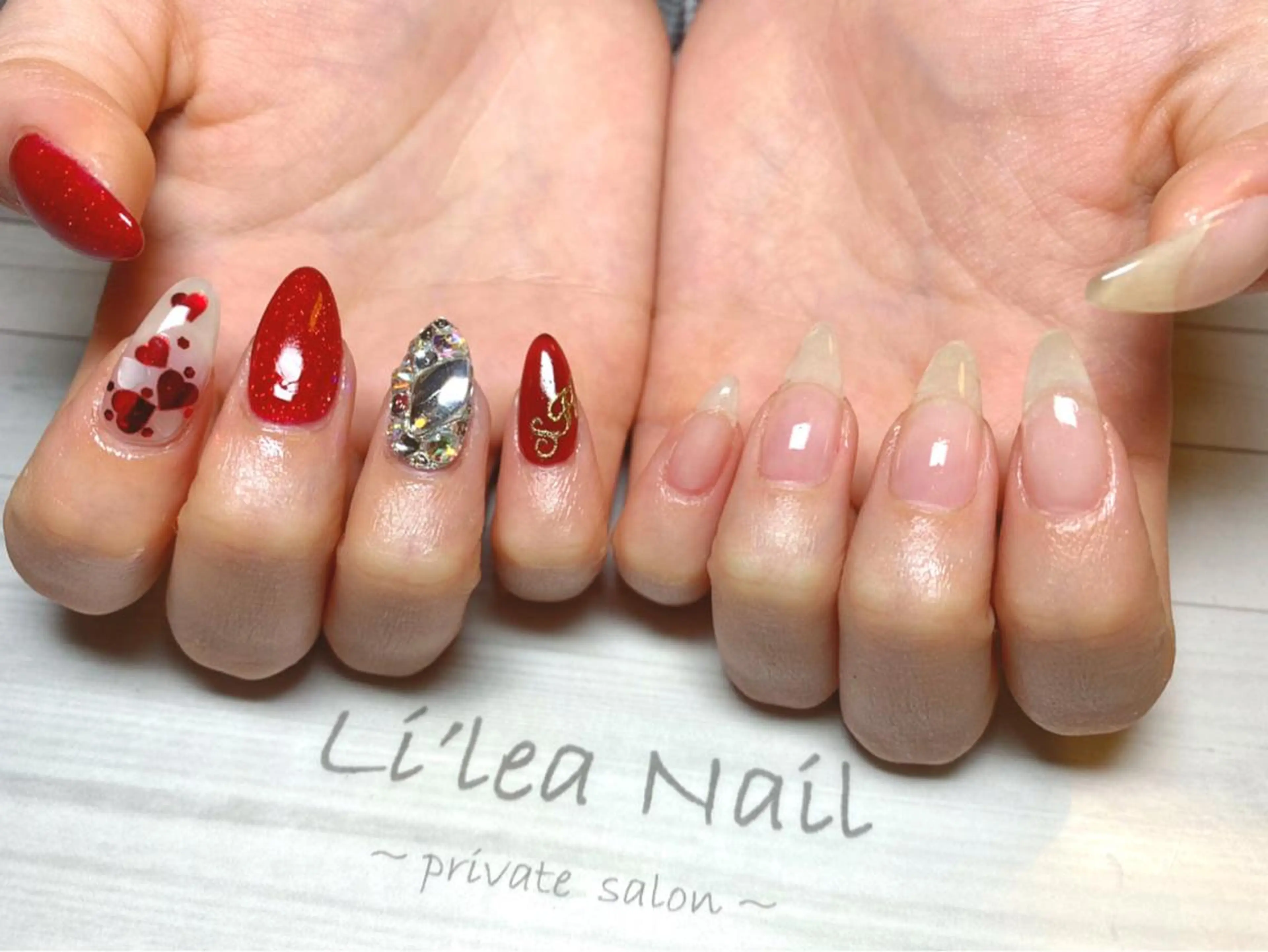 ネイル Li'leaNail AINAのネイルデザイン