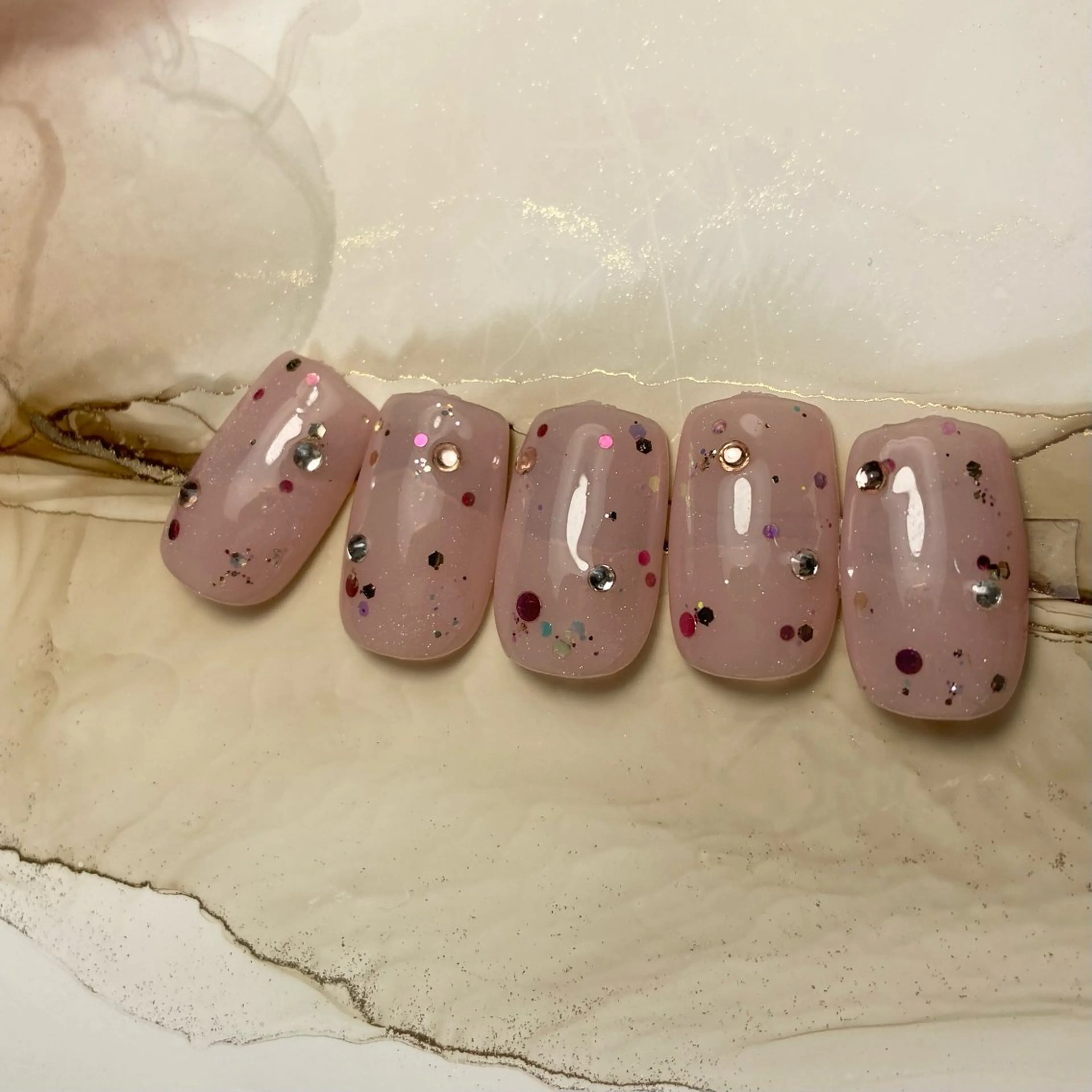 ネイル Legit nail salonのネイルデザイン