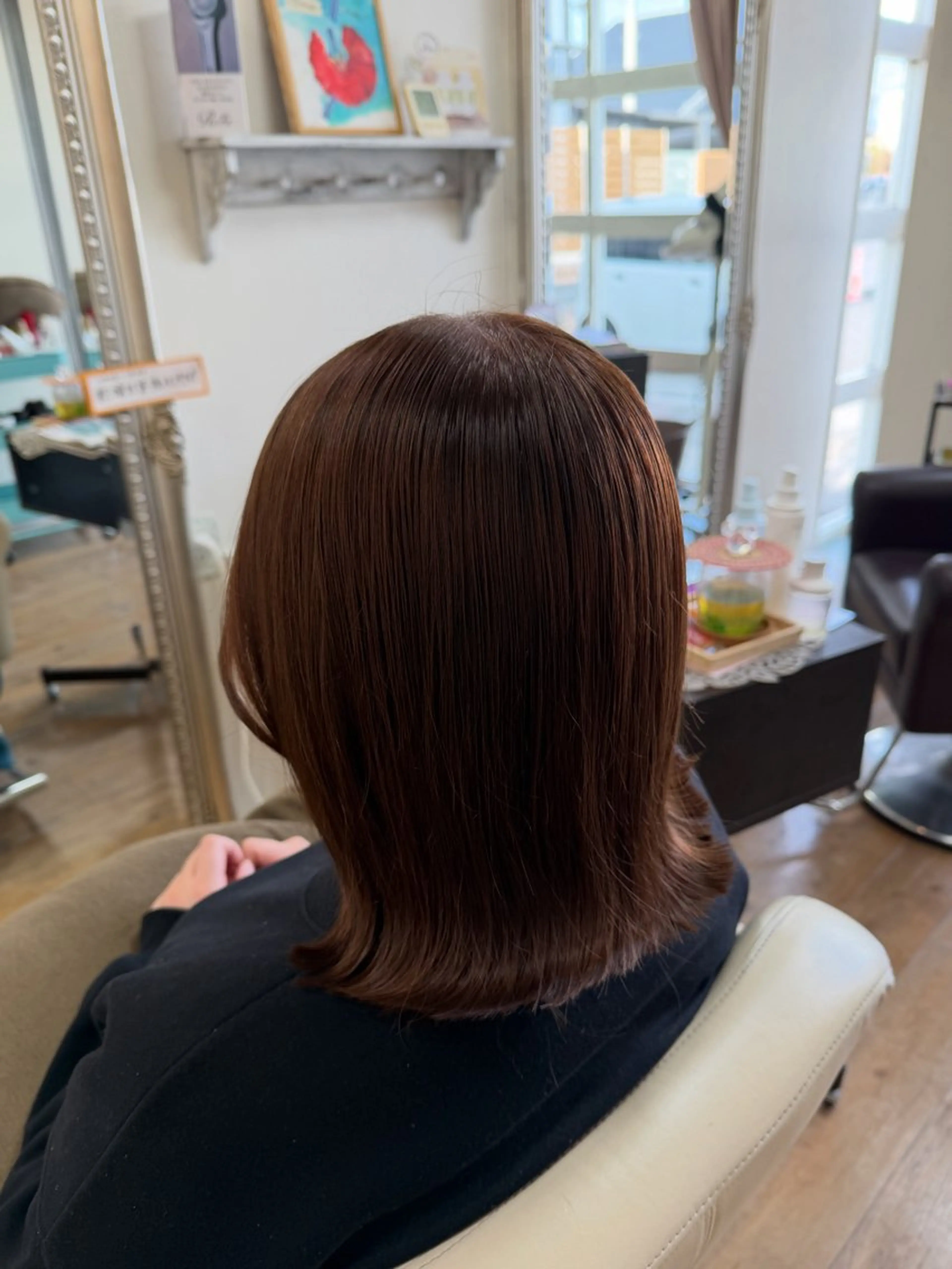 セミロング 杉山 七海のヘアスタイル