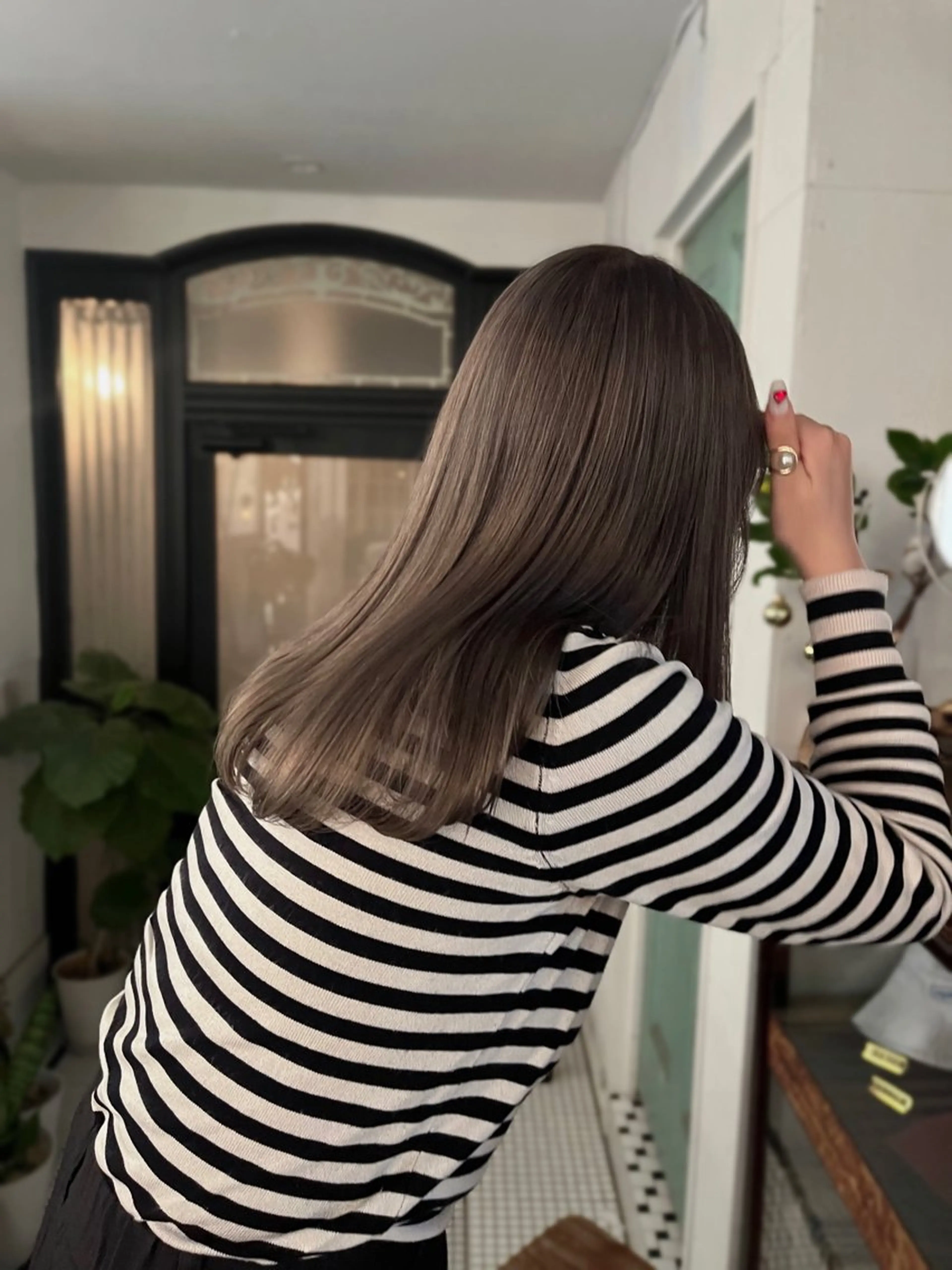 ミディアム カラー グレージュ ヘアカラー ブリーチなし/透明感 /ショート/大世のヘアスタイル