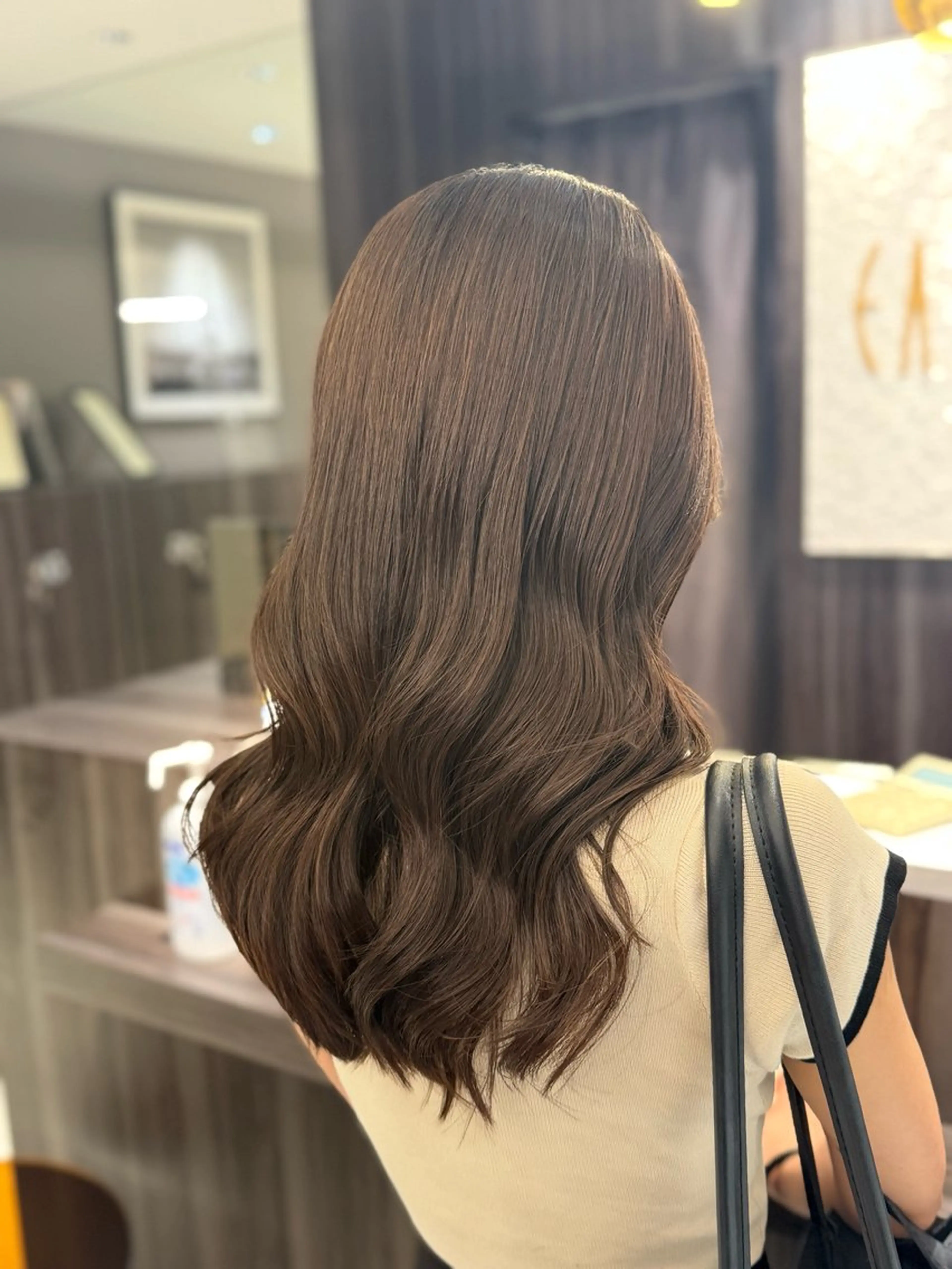 セミロング カラー ブラウンカラー ショコラブラウン トリートメント ヘアカラー Harris　表参道・外苑前・青山　表参道本店所属・艶カラー/ハイトーン /アレンジ/meiのヘアスタイル