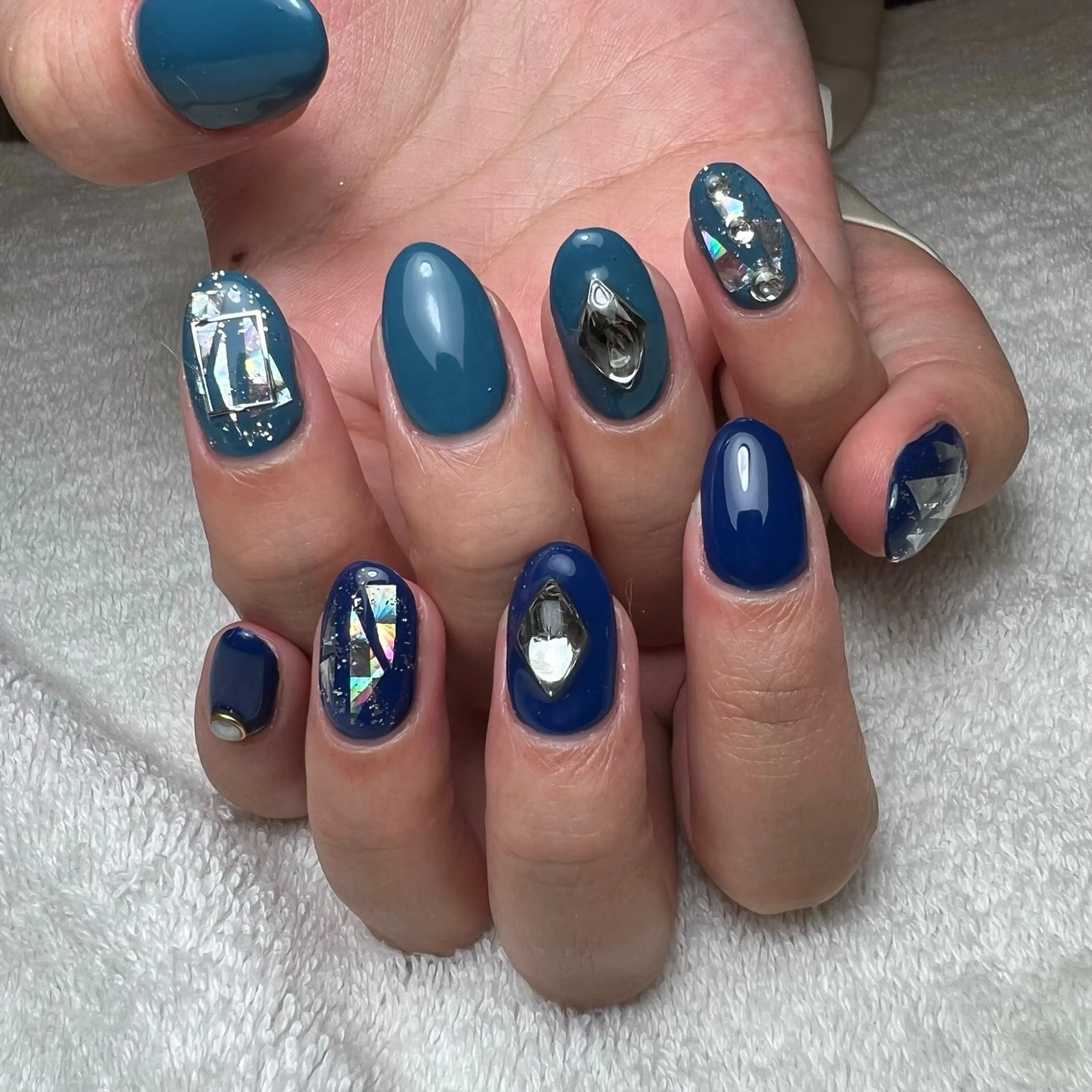 ネイル ブルー 夏ネイル ハンドネイル COCO+所属・COCO +のエステ・リラクイメージ