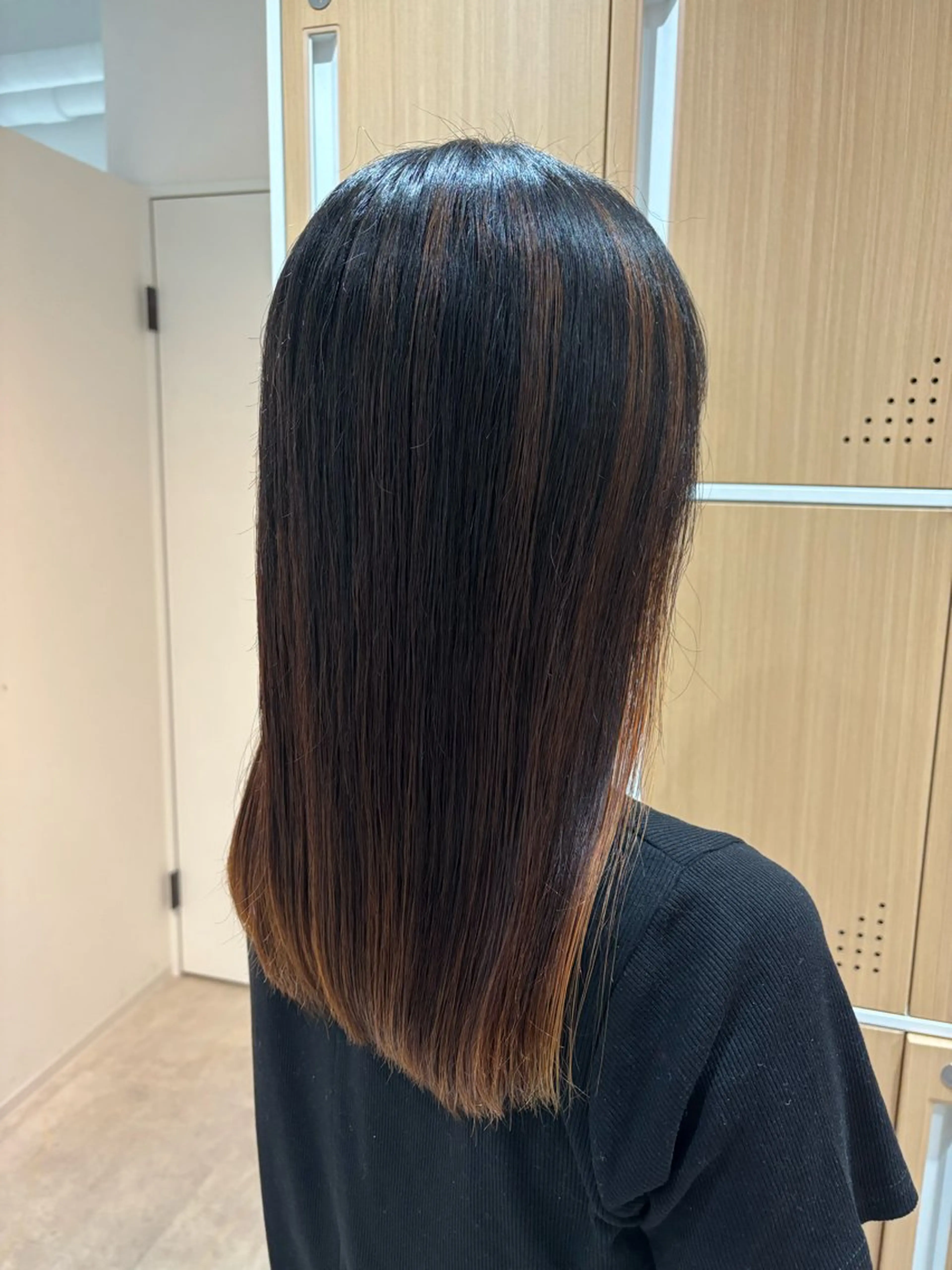 セミロング カラー Atre.所属・🤍美髪縮毛/髪質 改善/池上夏凜🤍のヘアスタイル