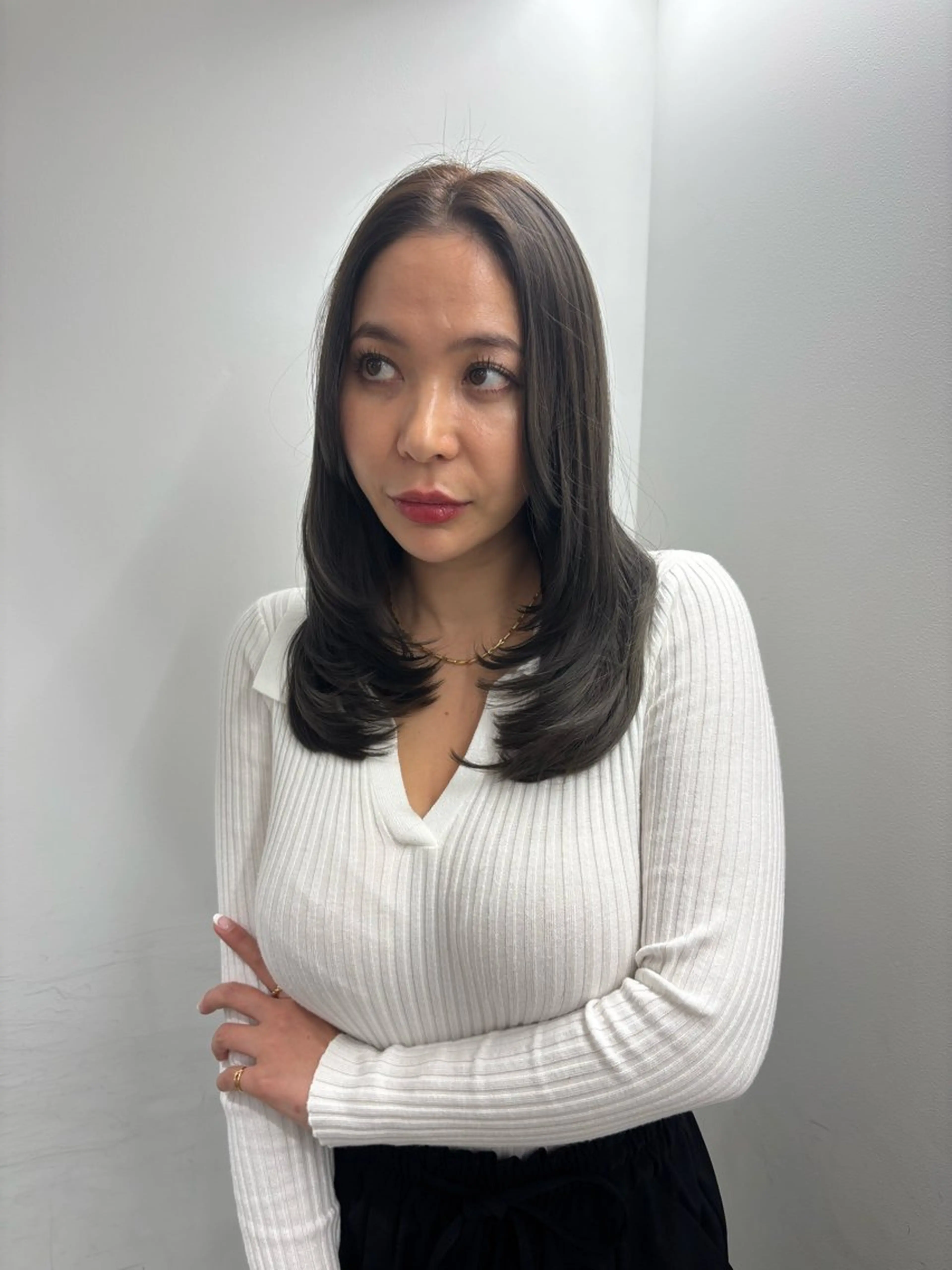 セミロング レイヤーカット air-yokohama所属・青木 翔海のヘアスタイル