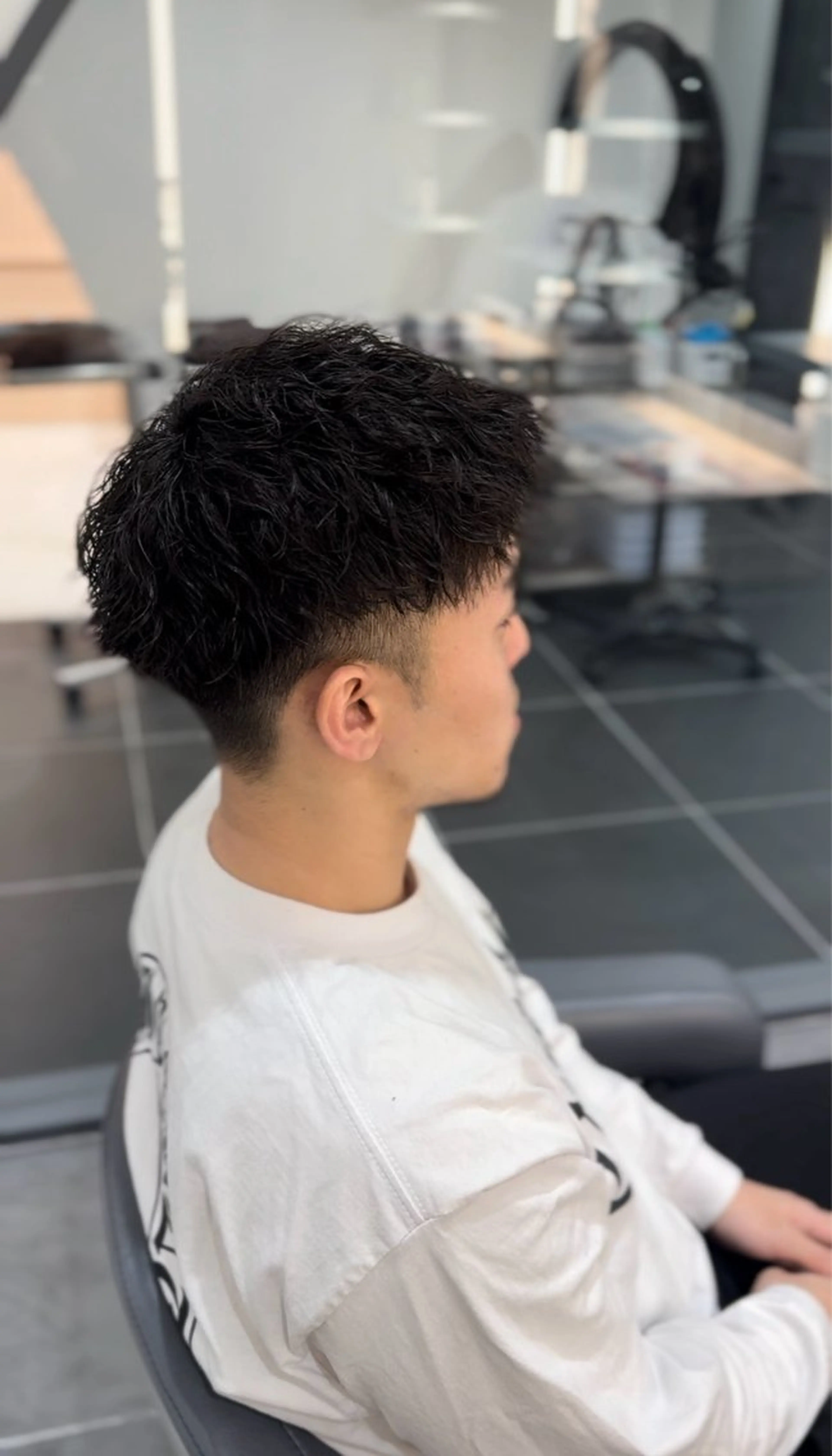 パーマ 安藤 千聖のヘアスタイル