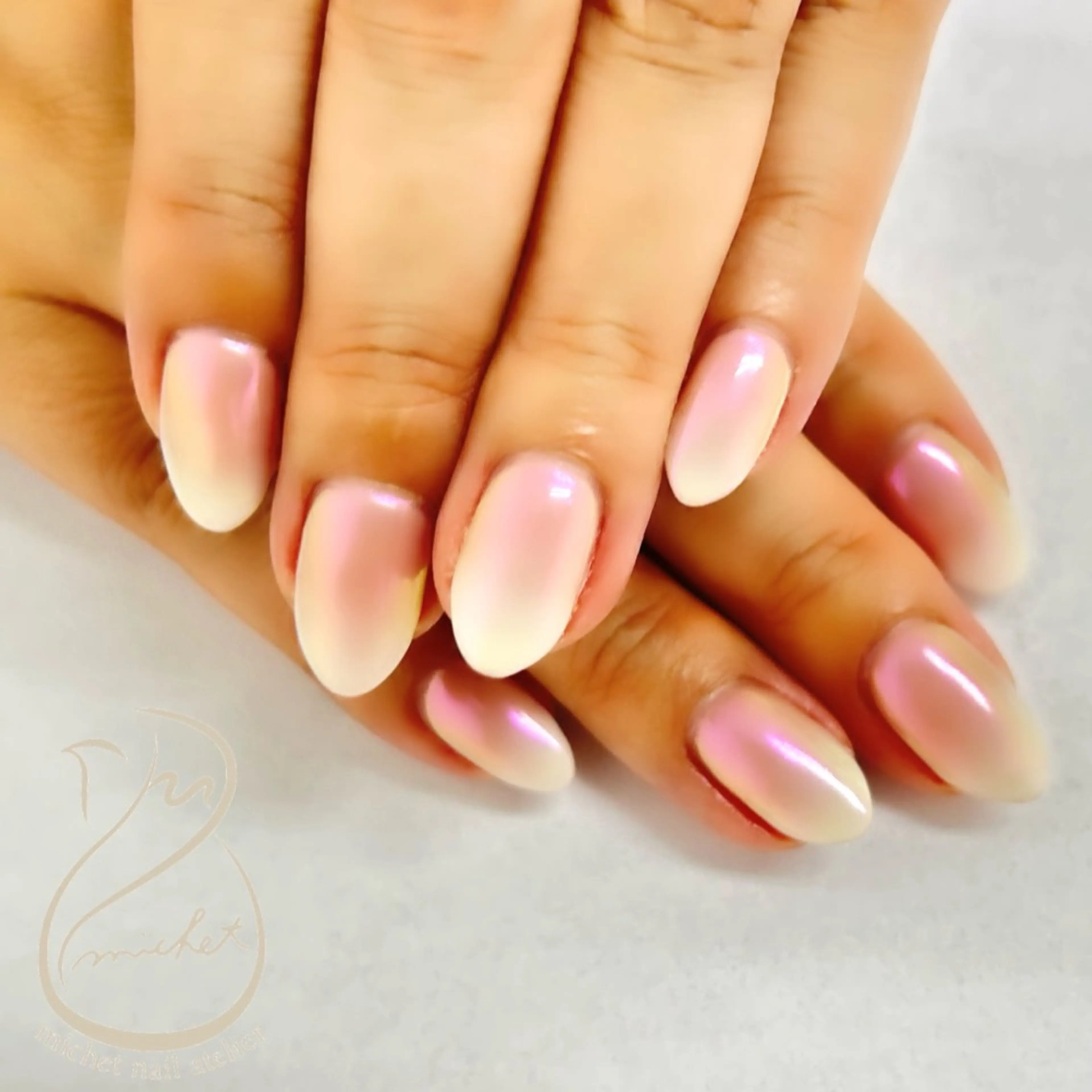 ネイル オーロラネイル グラデーション ミラーネイル ワンカラーネイル ピンク ハンドネイル h. rikaのネイルデザイン