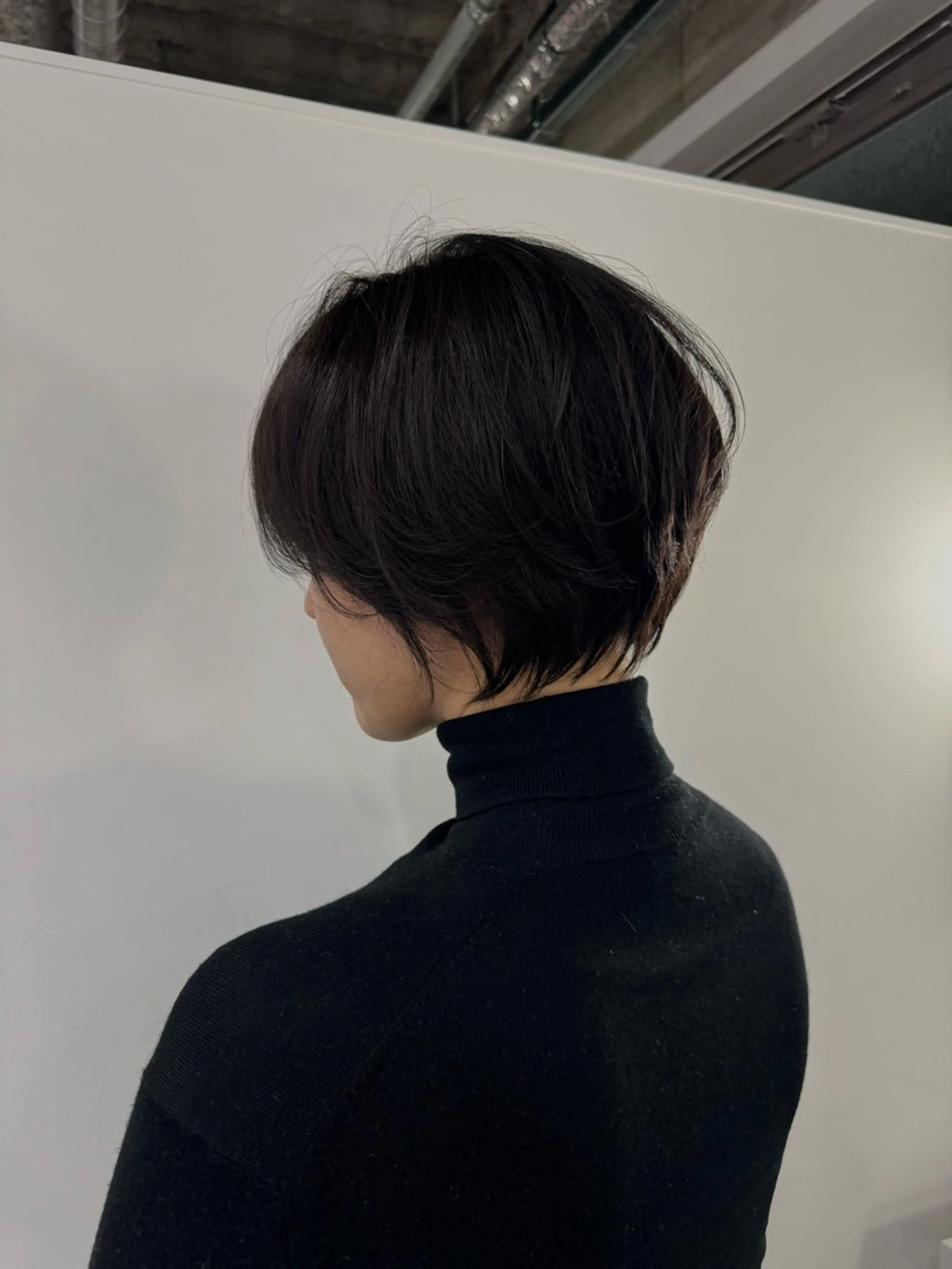 ショート HOLLY 髙橋ユウキのヘアスタイル