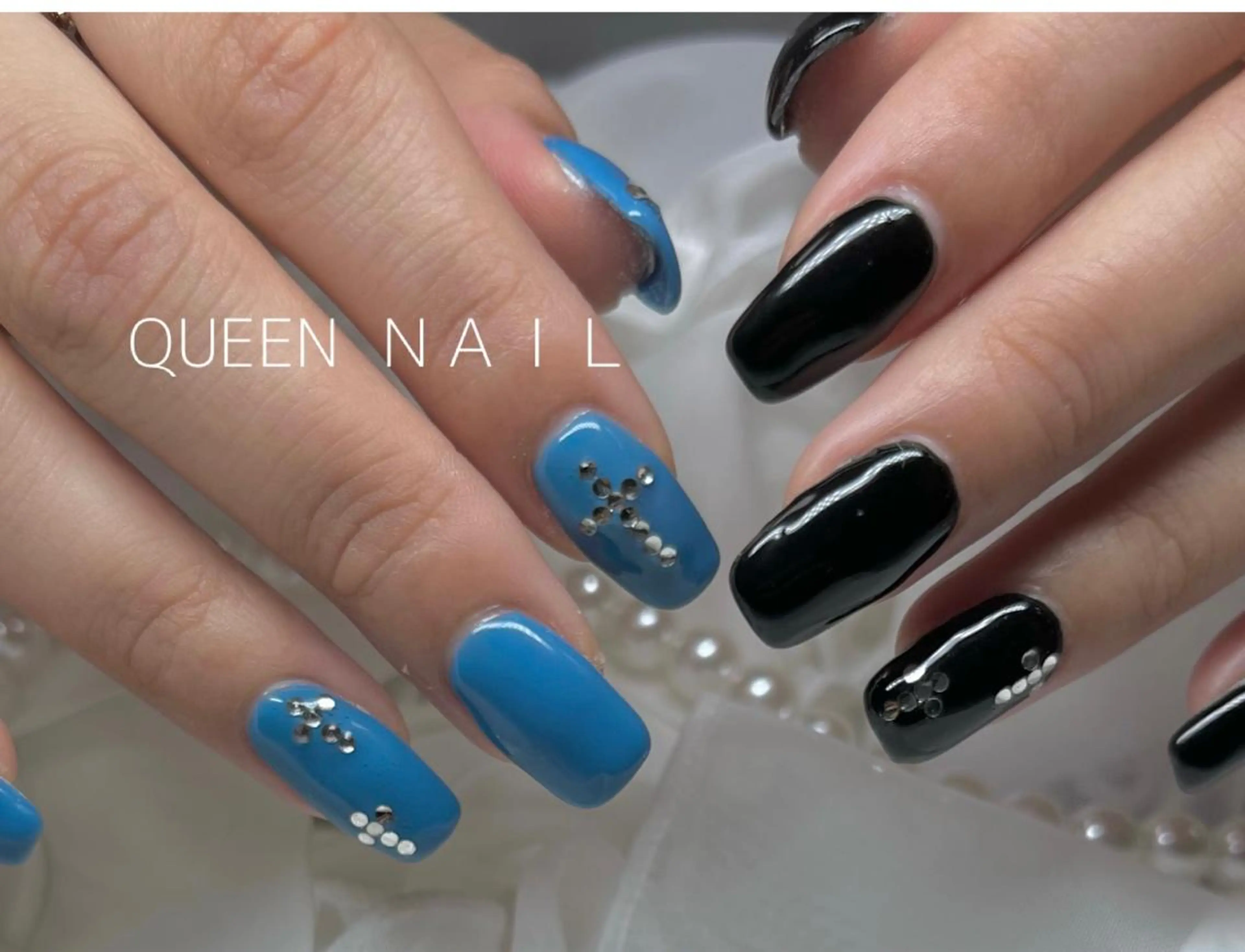 ミディアム ネイル 韓国風ヘア ブルー 長さ出し 韓国ネイル オフィスネイル Queen nail所属・QUEENＮA IＬ JR寺田町1分のネイルデザイン