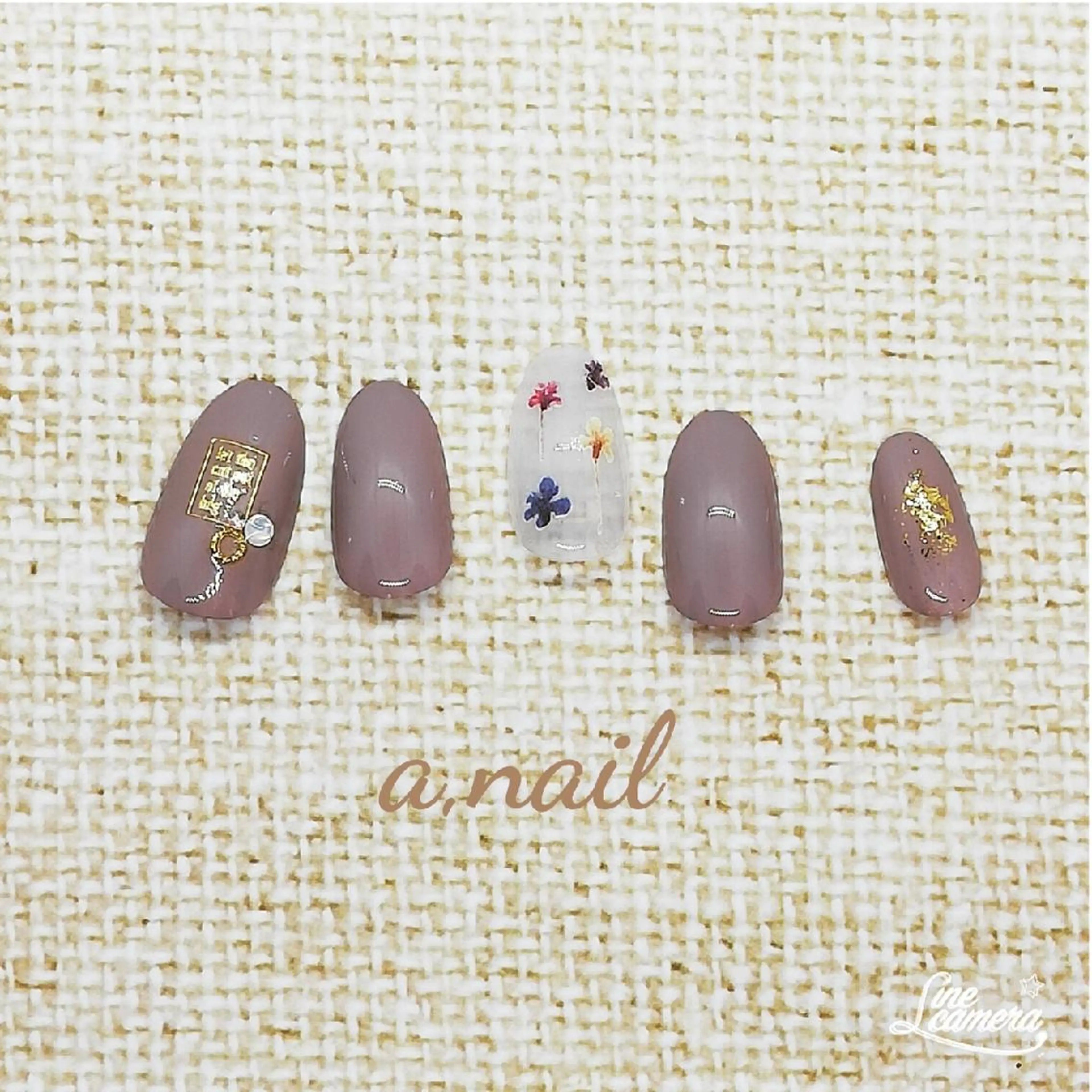 ネイル ストーンネイル ハンドネイル ネイルサロン エーネイルのネイルデザイン