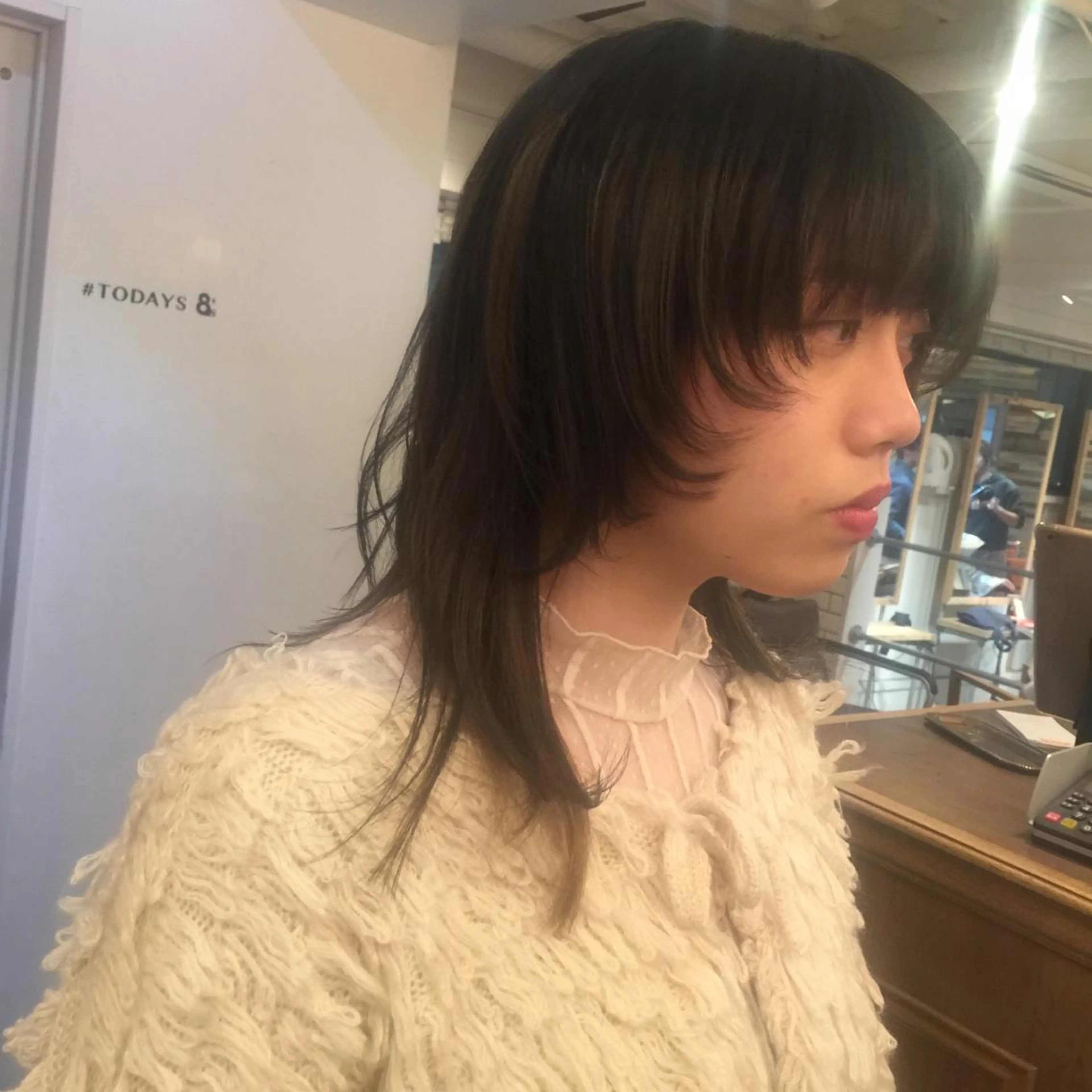 ミディアム カラー ウルフカット ホワイト&レイヤーカ ットエクステ長畠俊輔のヘアスタイル