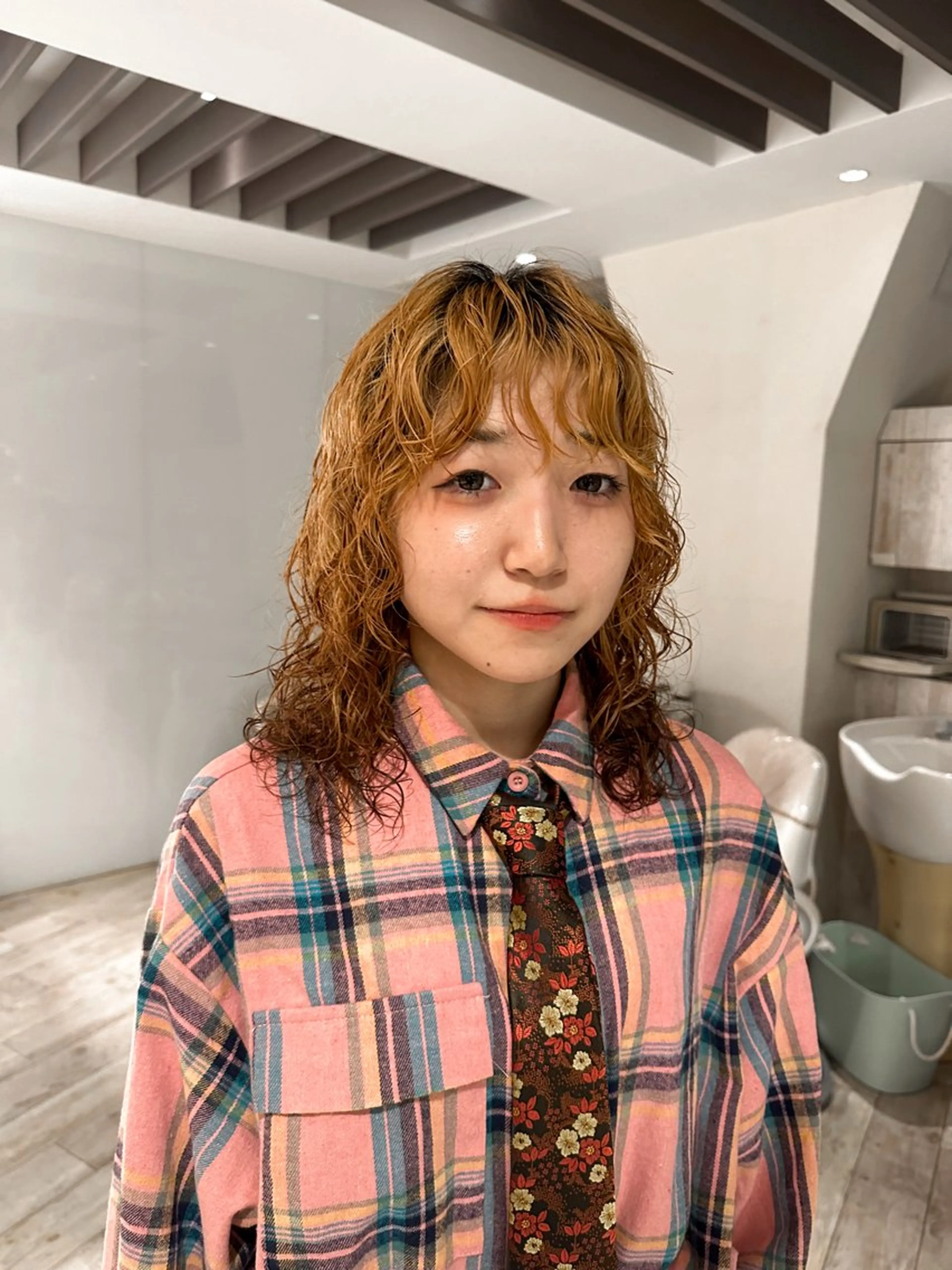 カット+ブリーチパーマ+トリートメントの写真