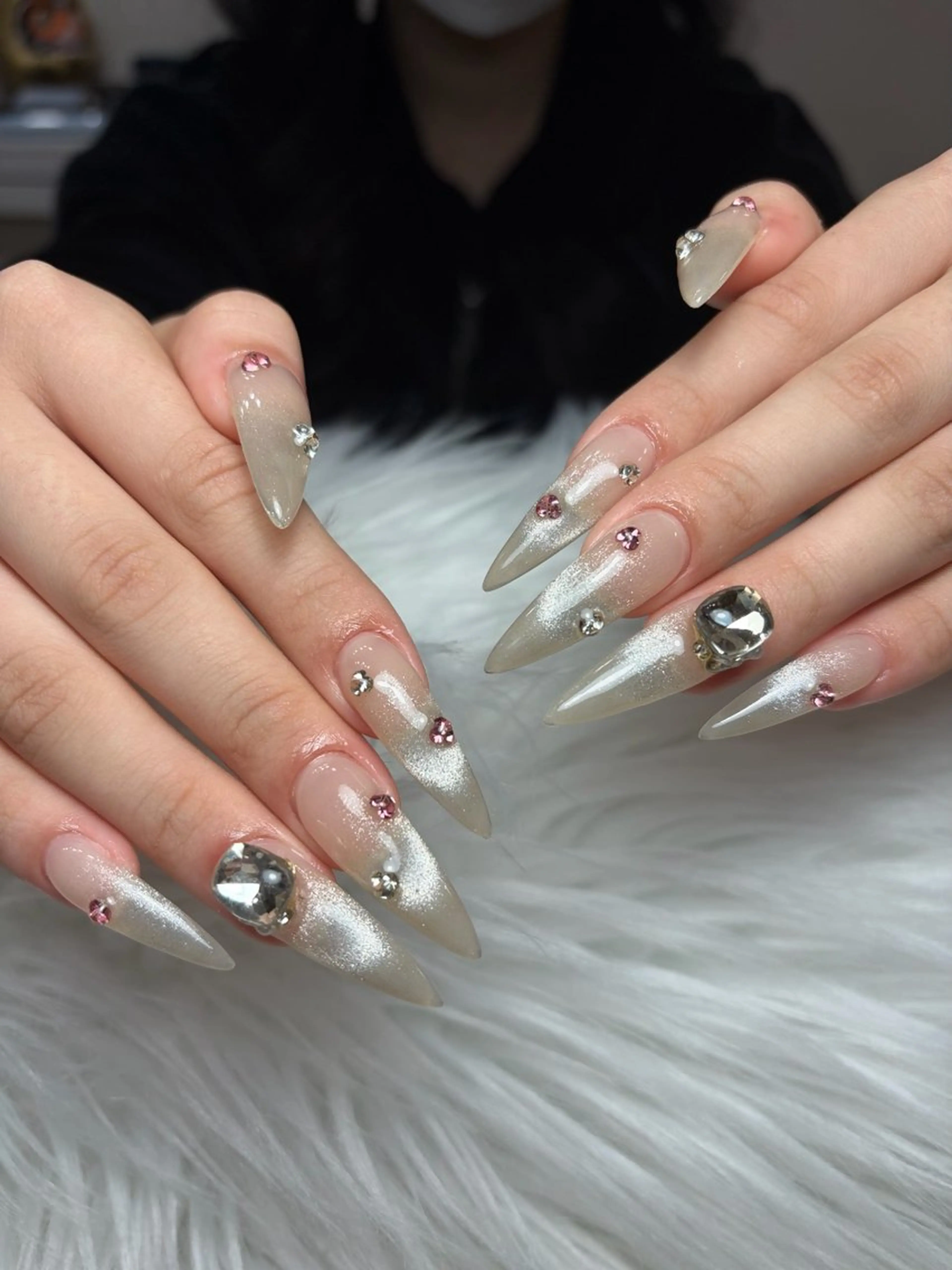 ネイル アートネイル 長さ出し ジェルネイル 韓国ネイル マグネットネイル ハンドネイル Cloudy Chan Nailのネイルデザイン