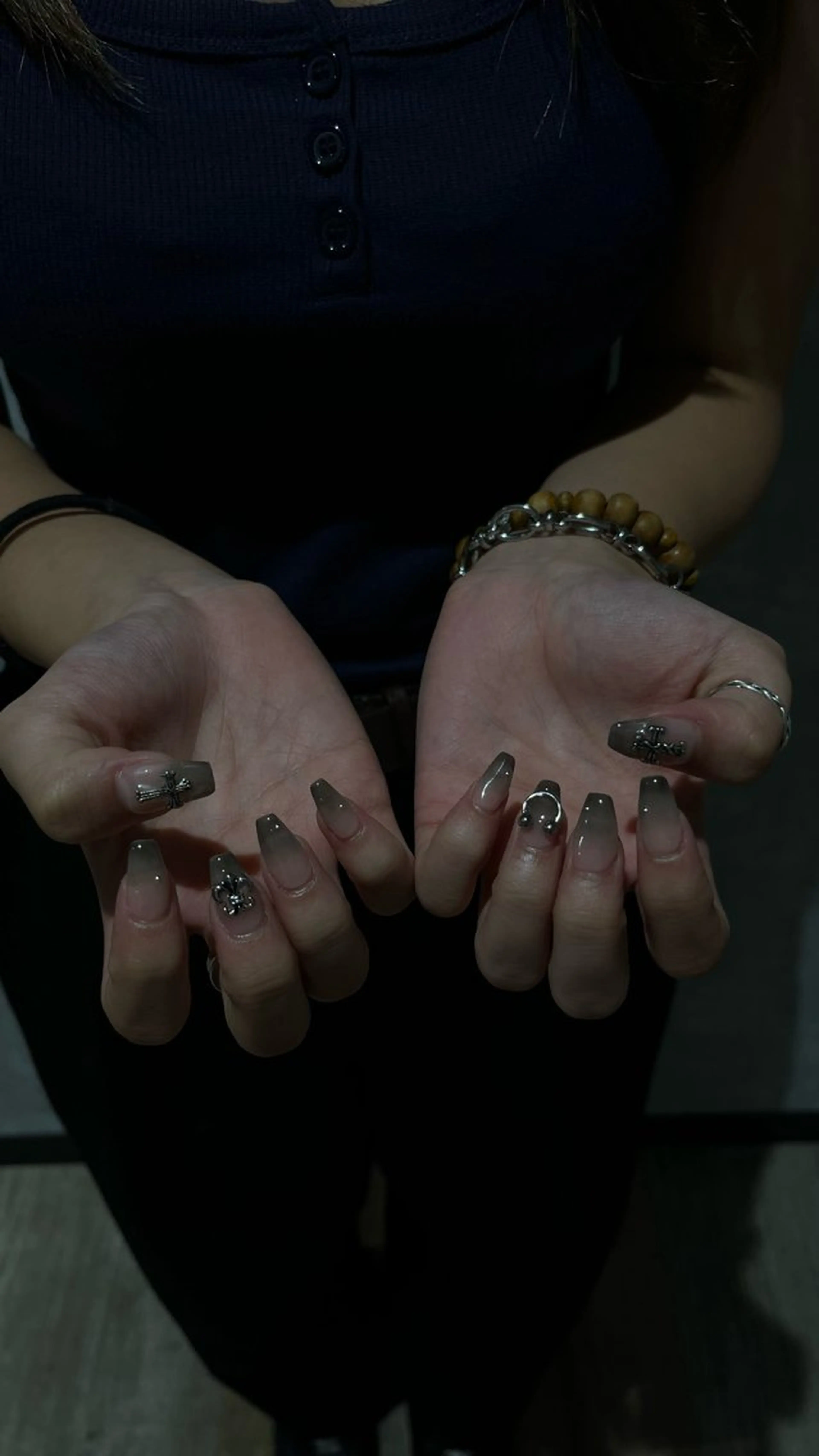 ネイル Esthetic Salon manish所属・Nailist Rinaのネイルデザイン