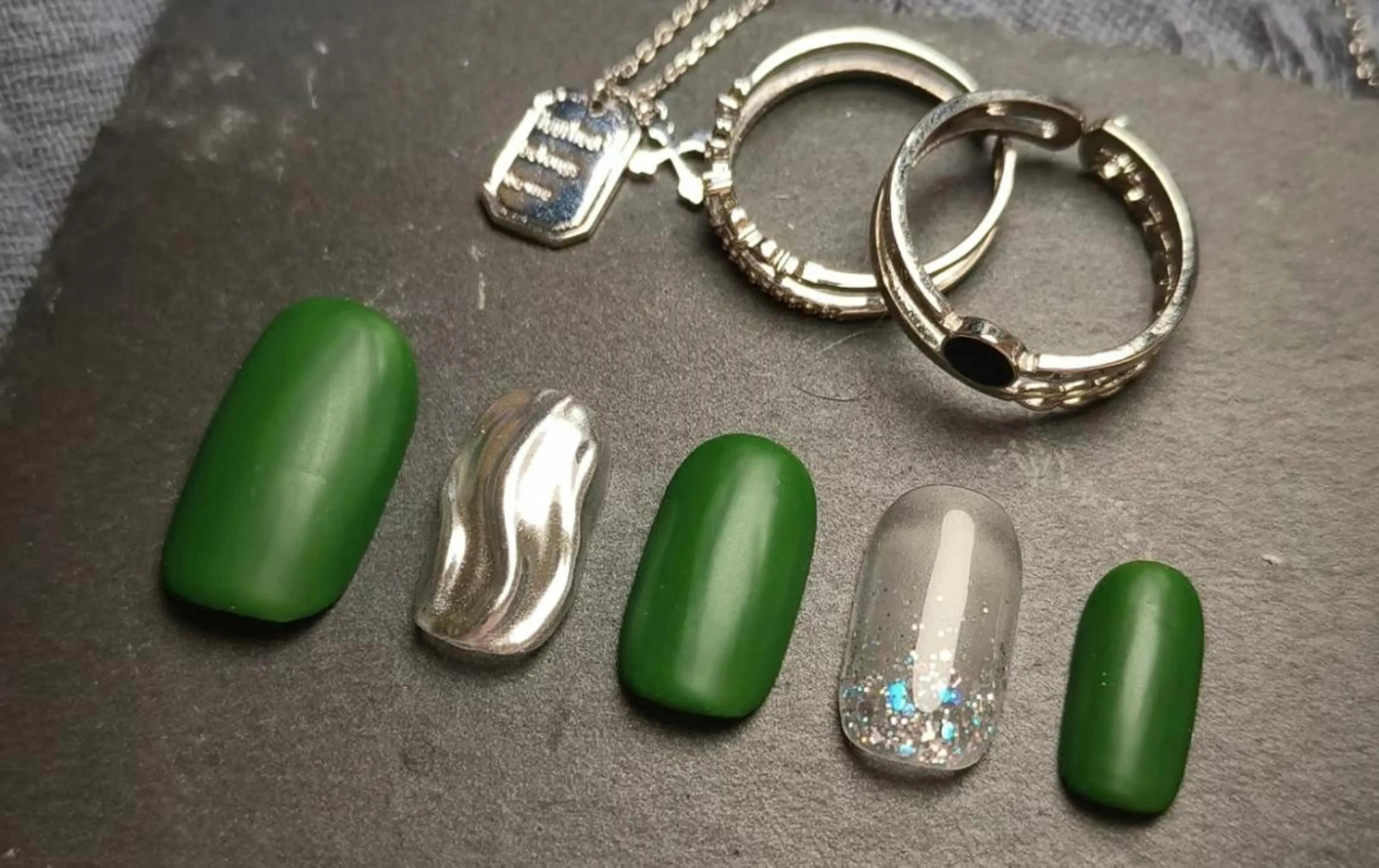 ネイル VIVIAN リサのネイルデザイン