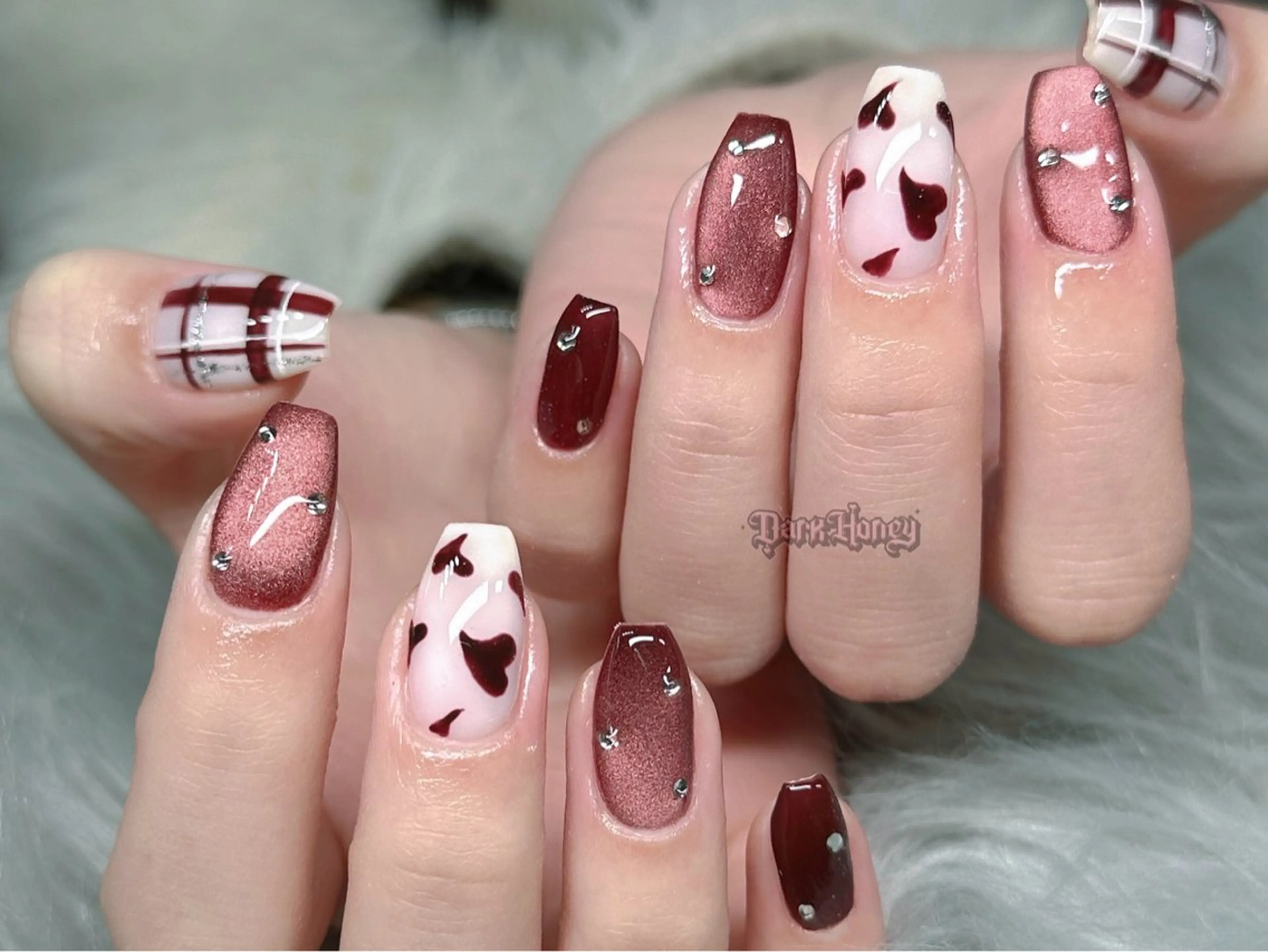 ネイル ハンドネイル Dark honey スカルプ専門原宿店のネイルデザイン
