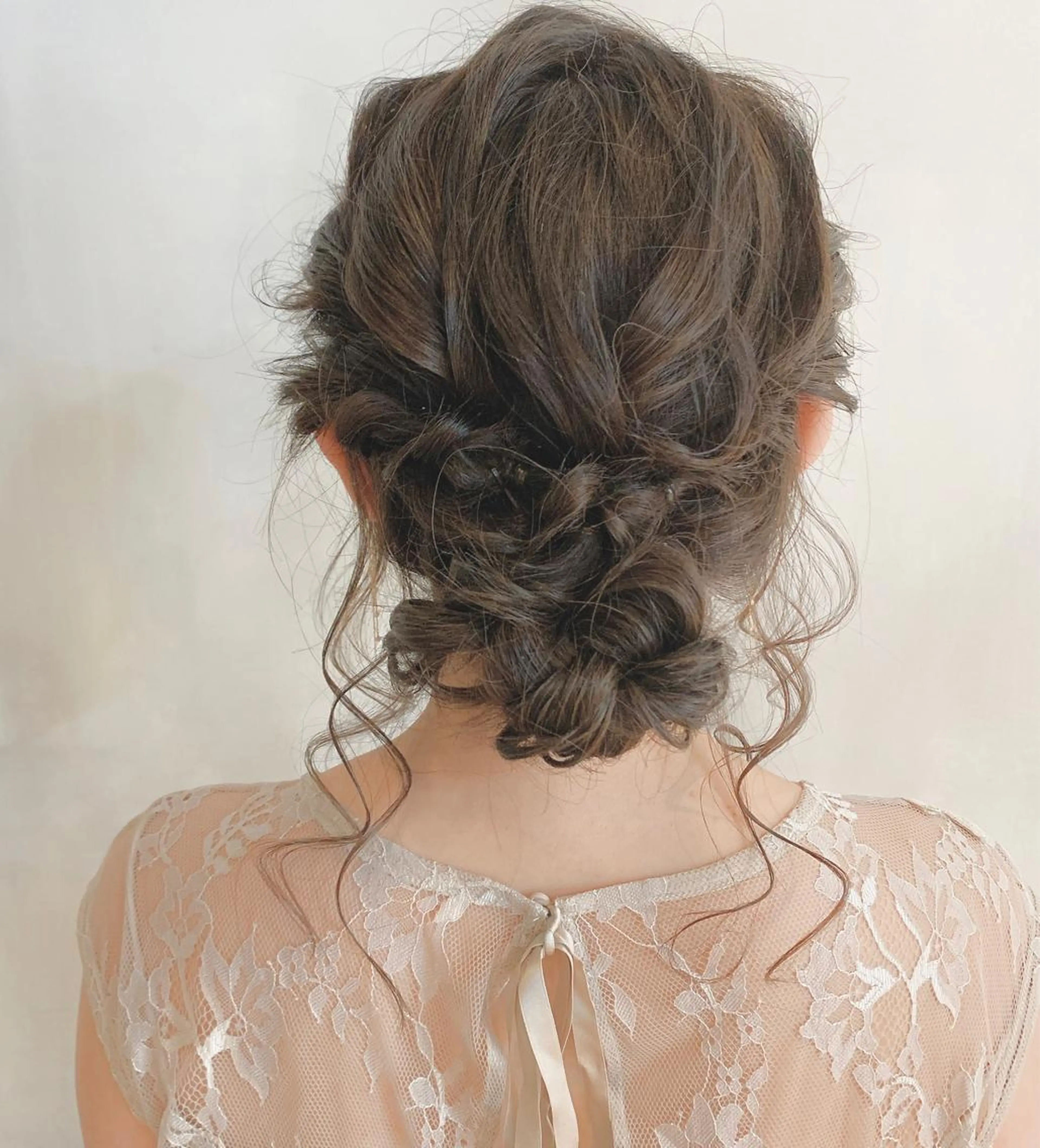 ミディアム カレンダー 弁天町Tomoのヘアスタイル