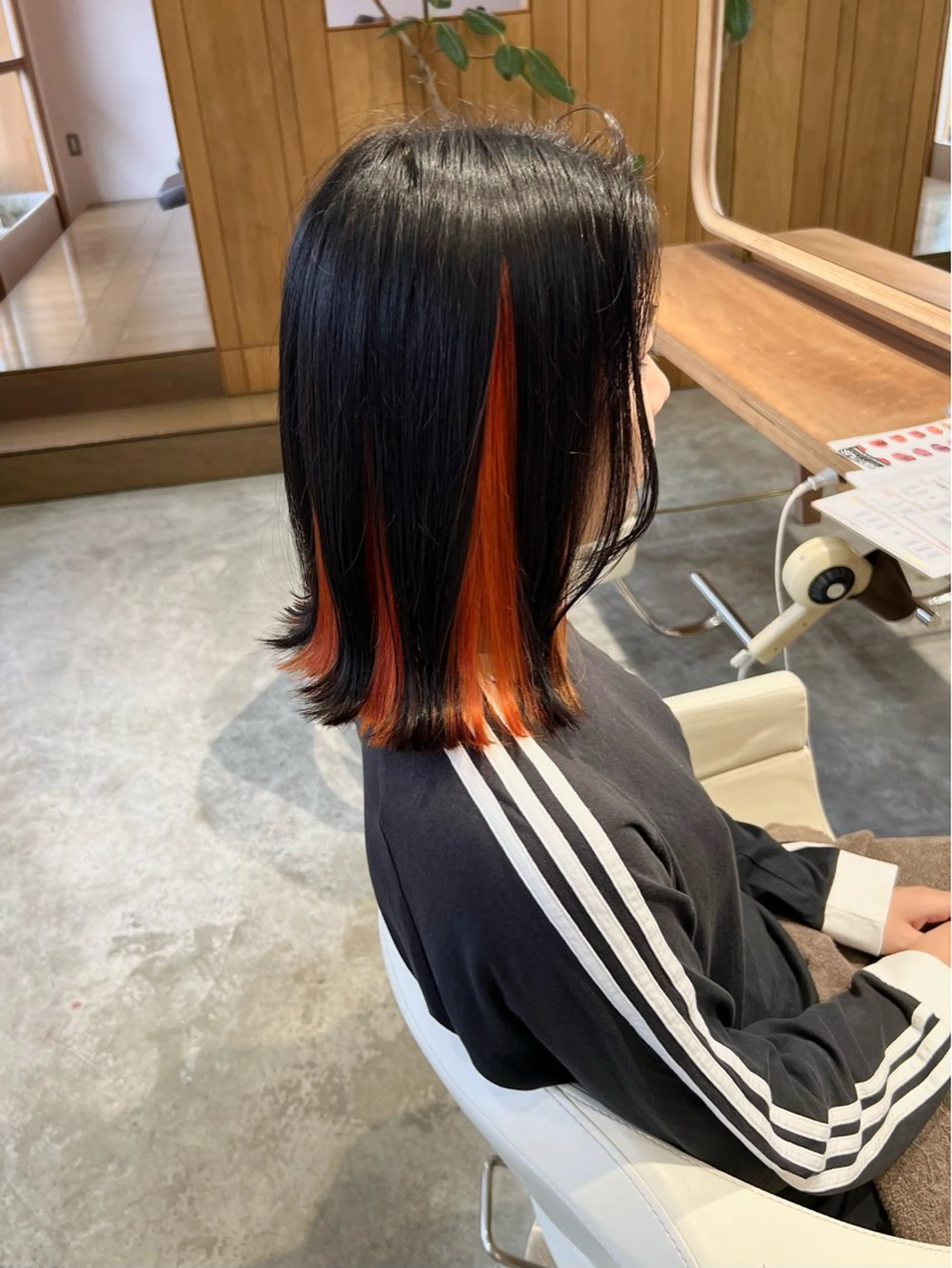 ミディアム カラー オレンジ フラム所属・WATANABE MISAKIのヘアスタイル