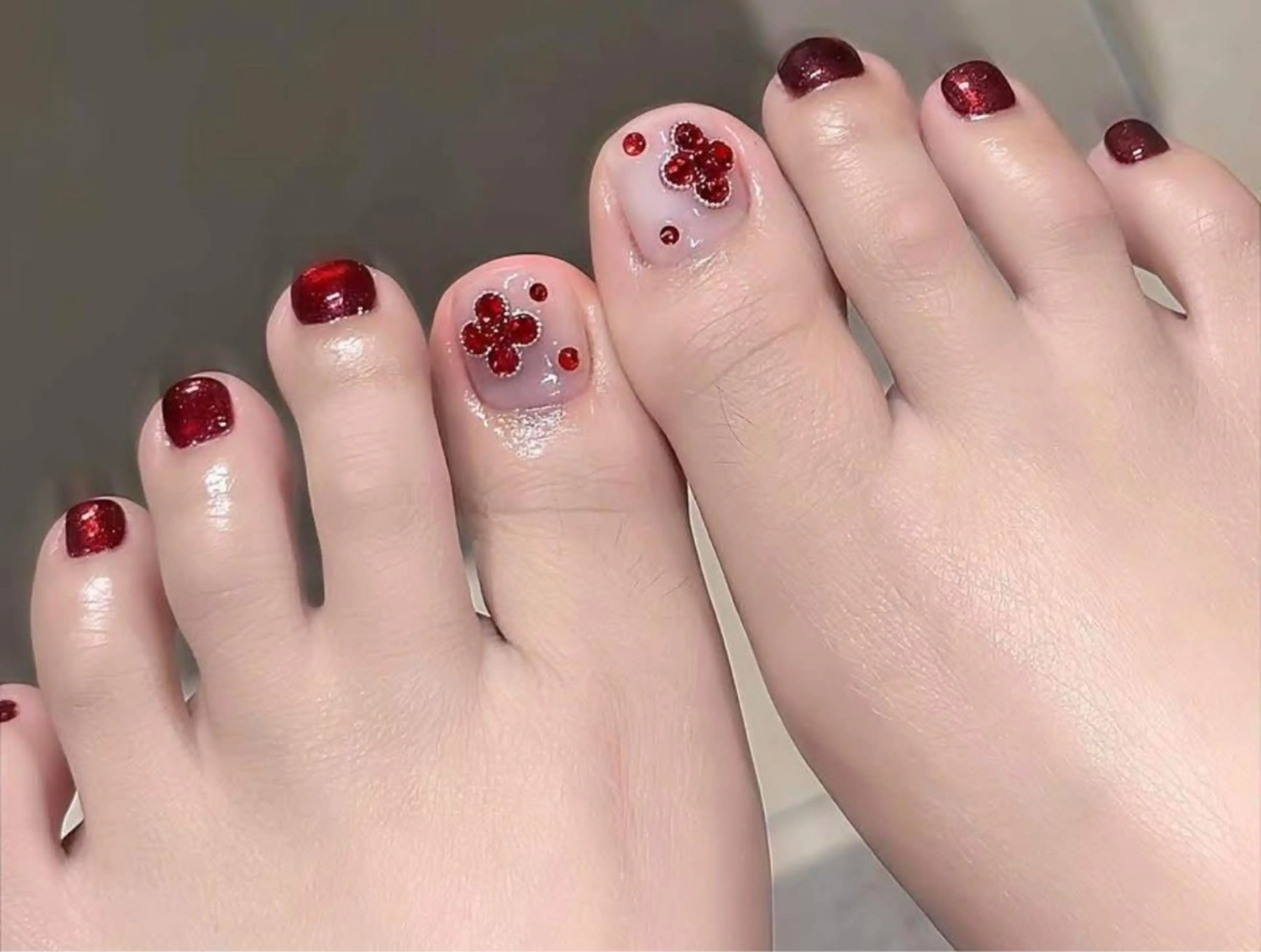 ネイル フットネイル 🎀PG🩵 ネイルサロンのネイルデザイン