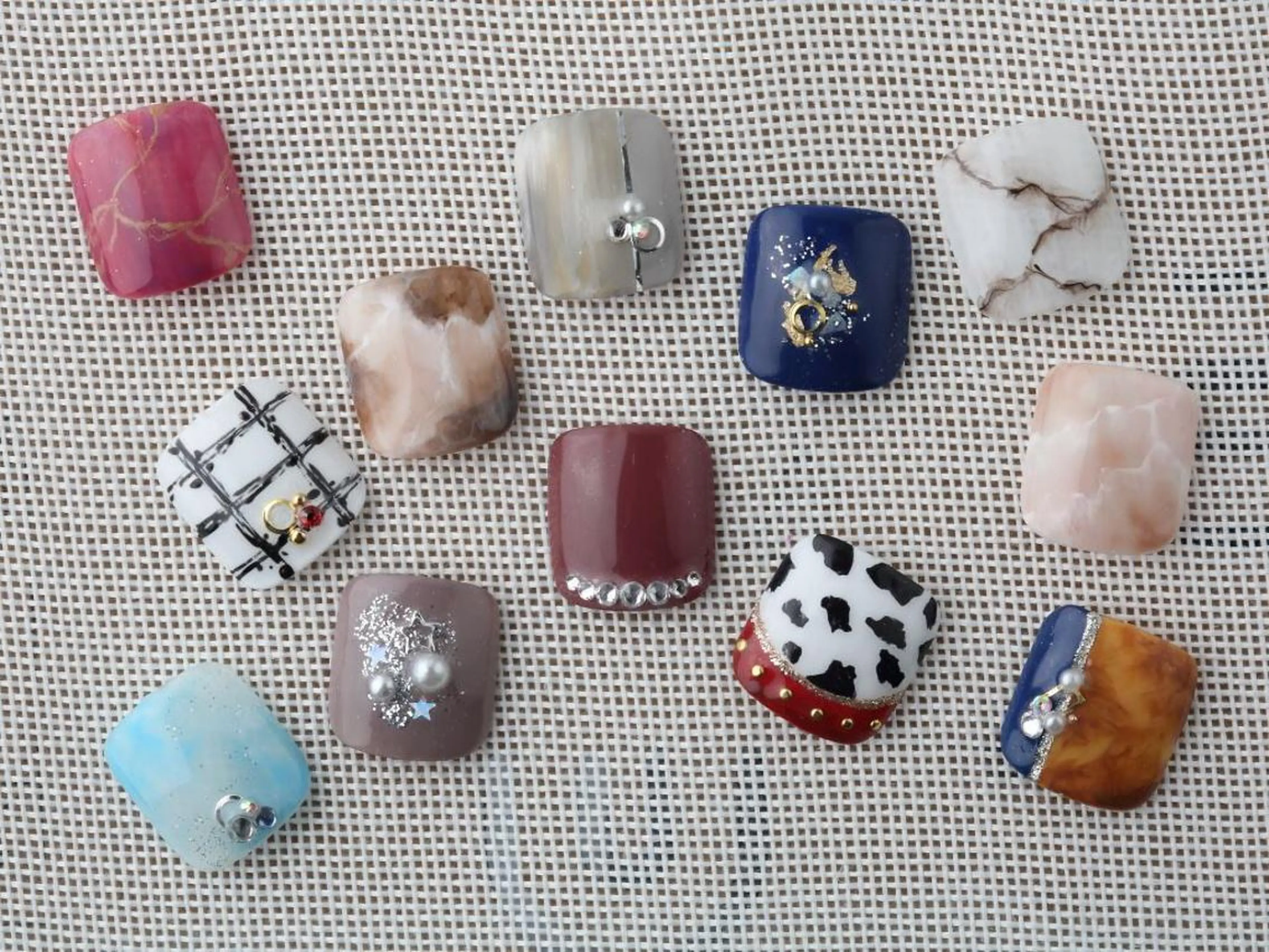 ネイル フットネイル フットネイル ëmma nail_ by chulaのネイルデザイン