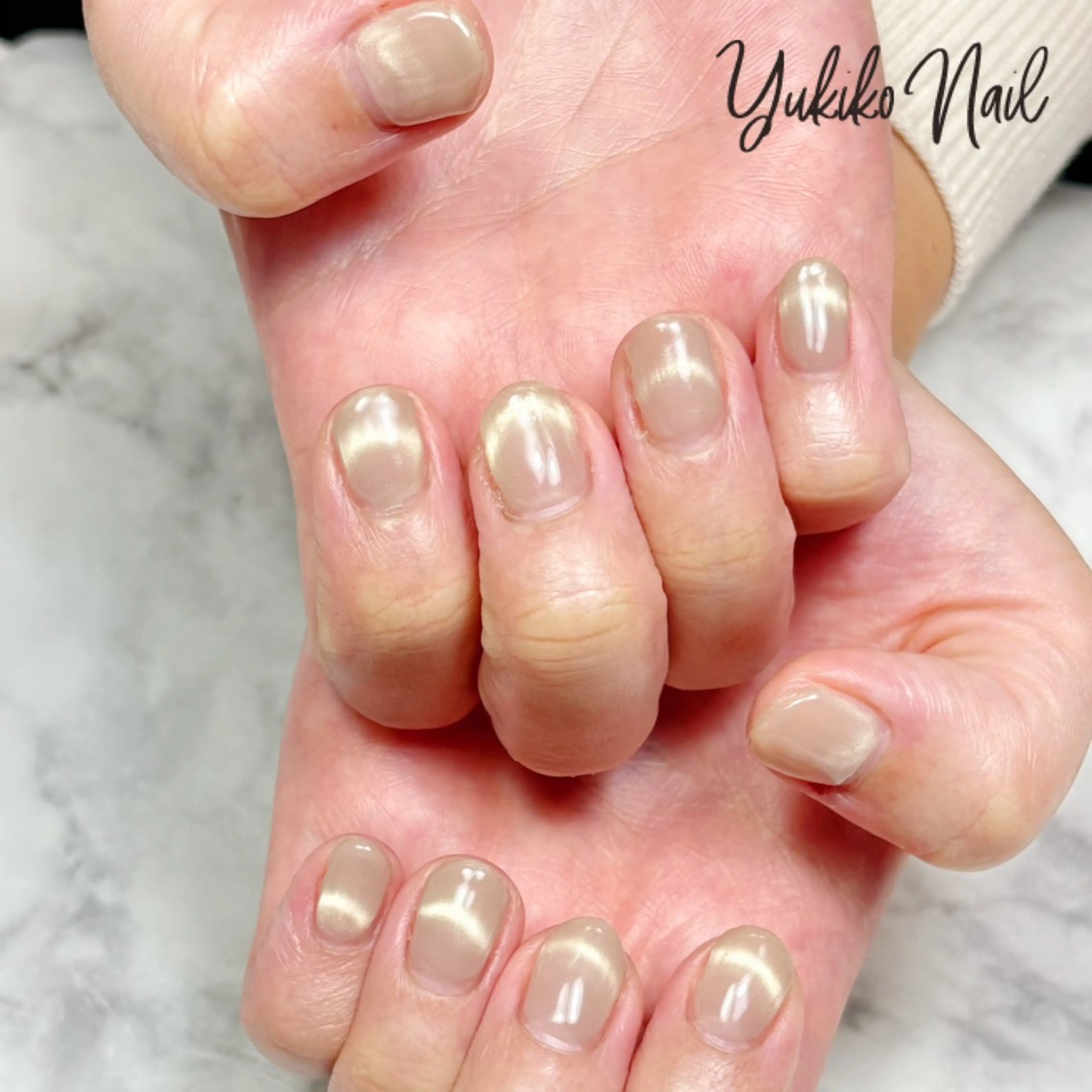 ネイル フレンチネイル ゴールド キラキラネイル マグネットネイル マグネットフレンチ ハンドネイル ユキコ ネイルのネイルデザイン