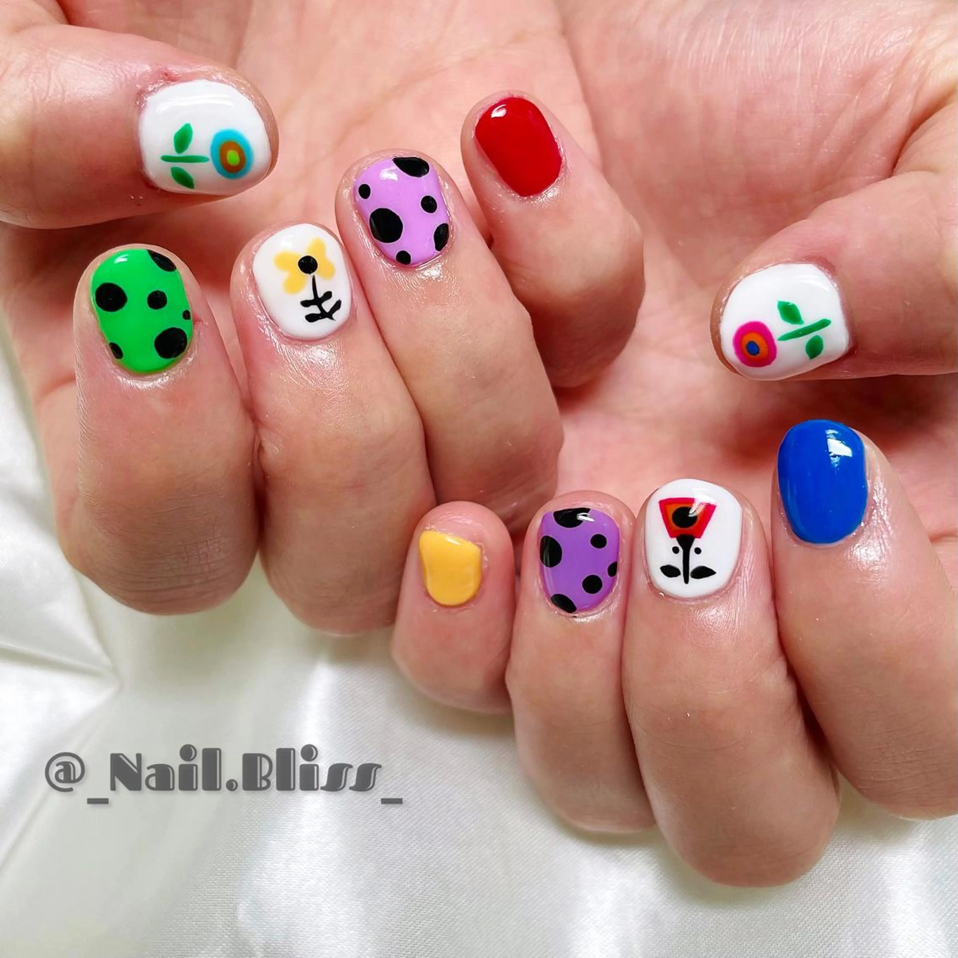 ネイル ハンドネイル NAIL BLISSのネイルデザイン