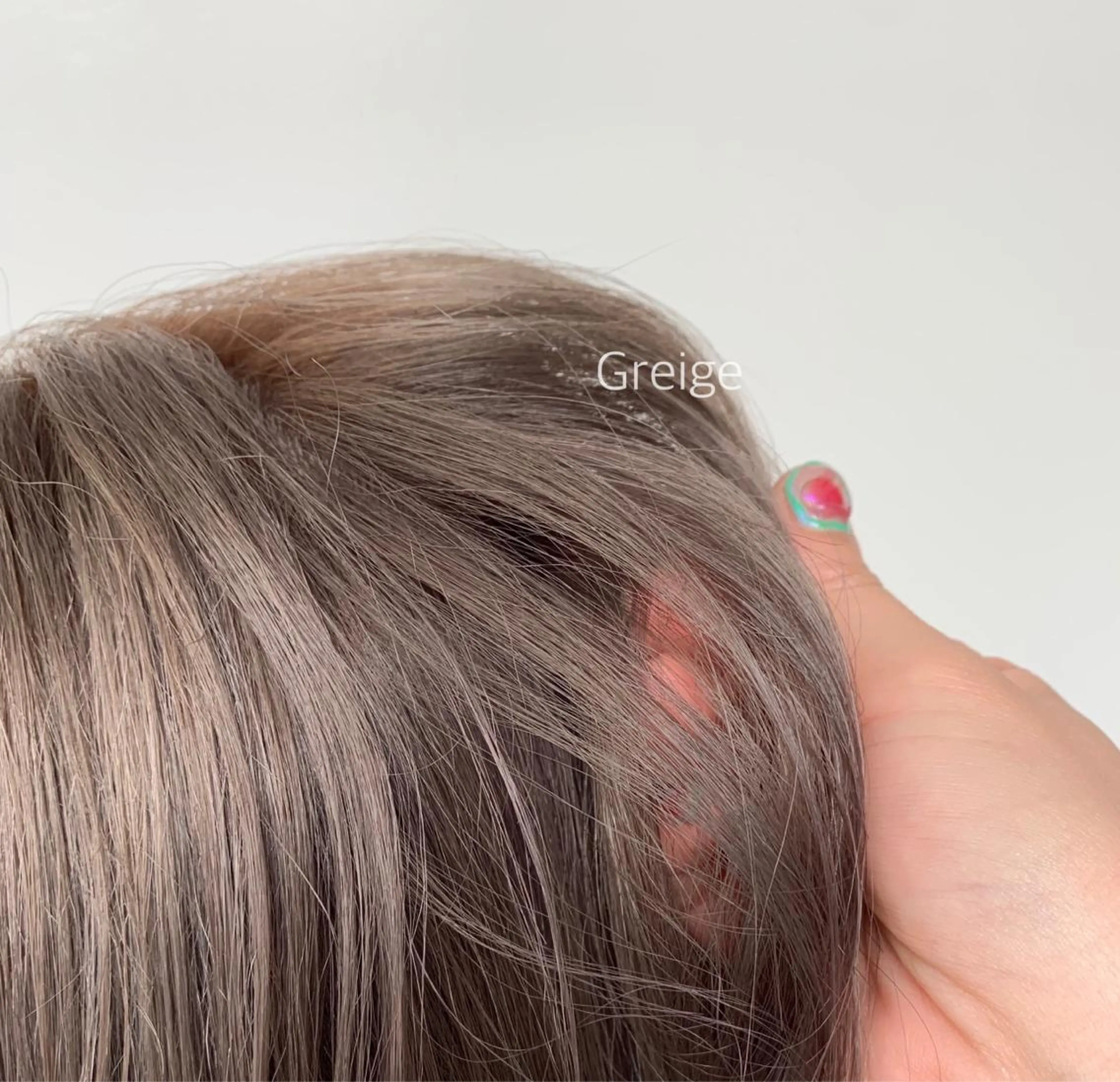 ミディアム NATSUKI /  ショートのヘアスタイル