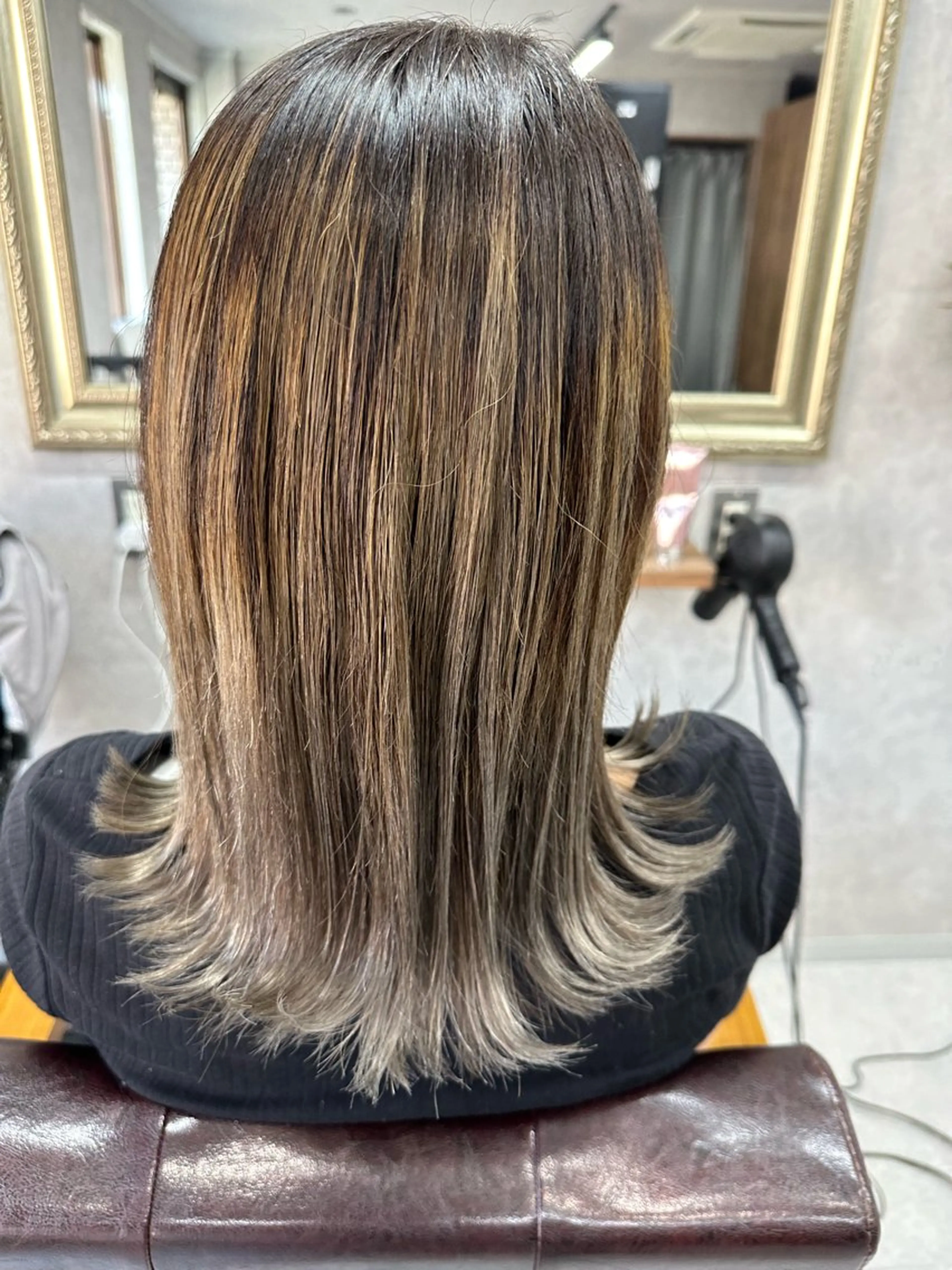 ミディアム カット ヘアカラー トリートメント Lien 深井店のヘアスタイル