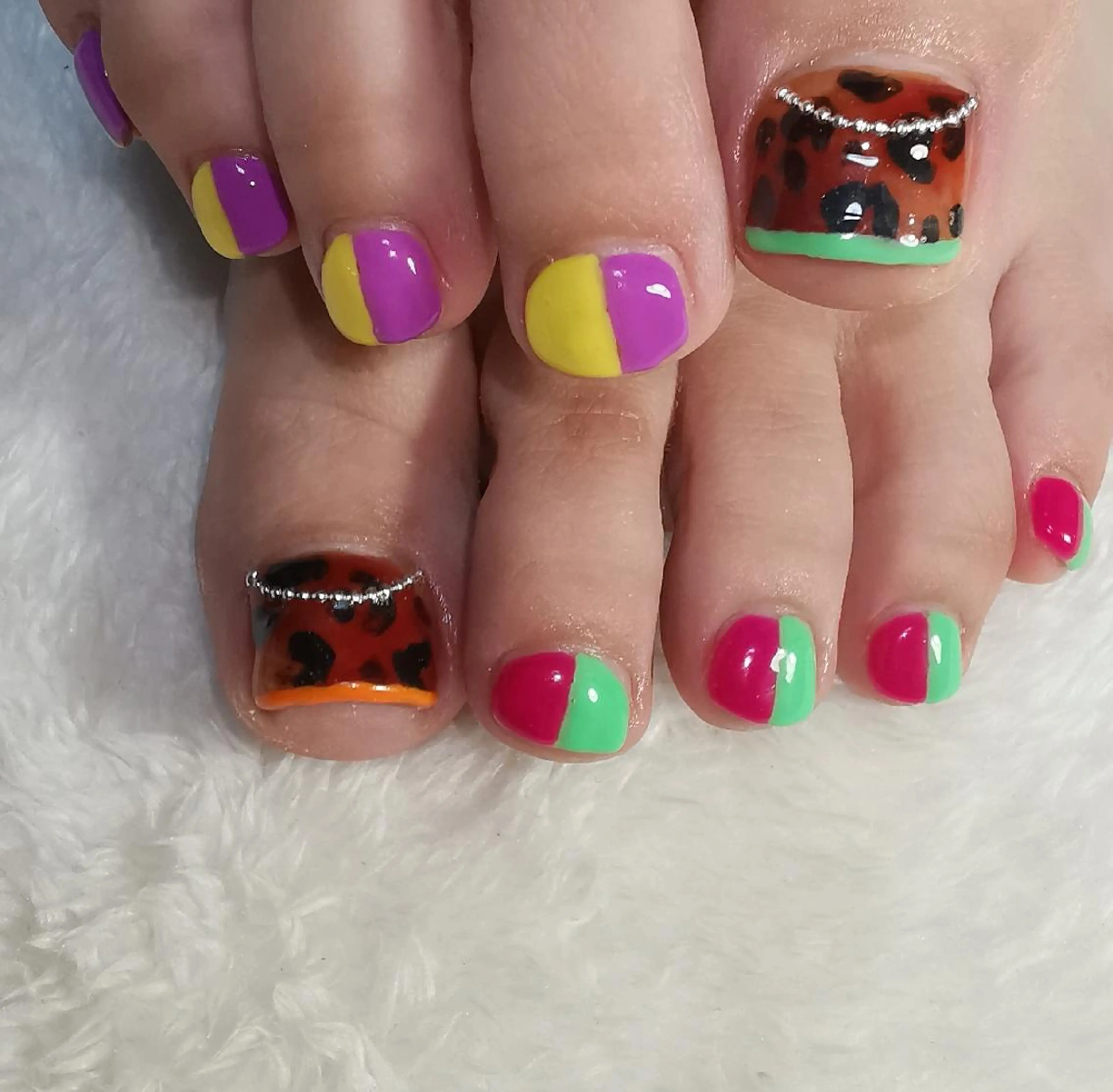 ネイル アニマル柄 フットネイル reve あやののネイルデザイン