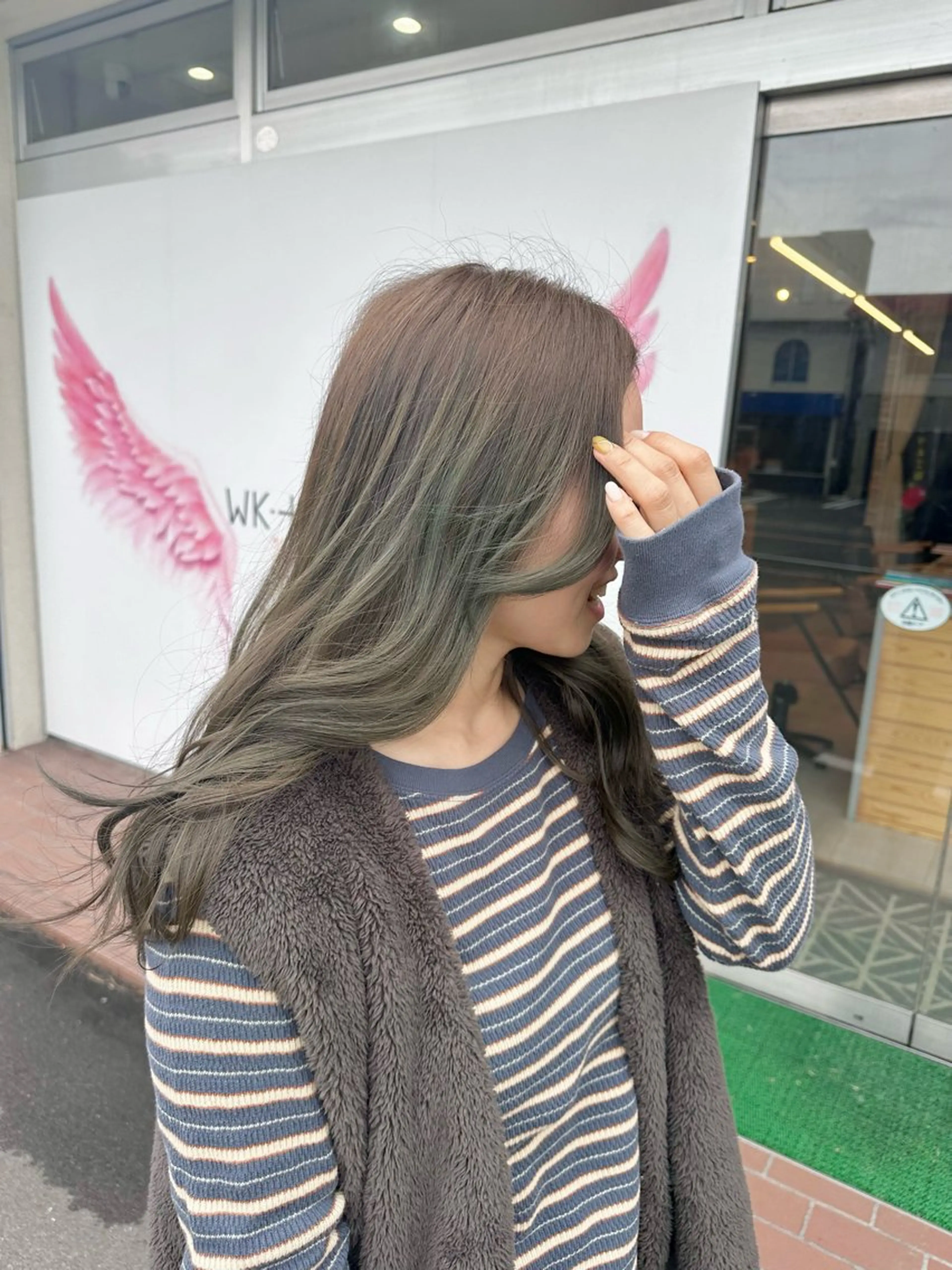 ロング カラー yasuka .のヘアスタイル