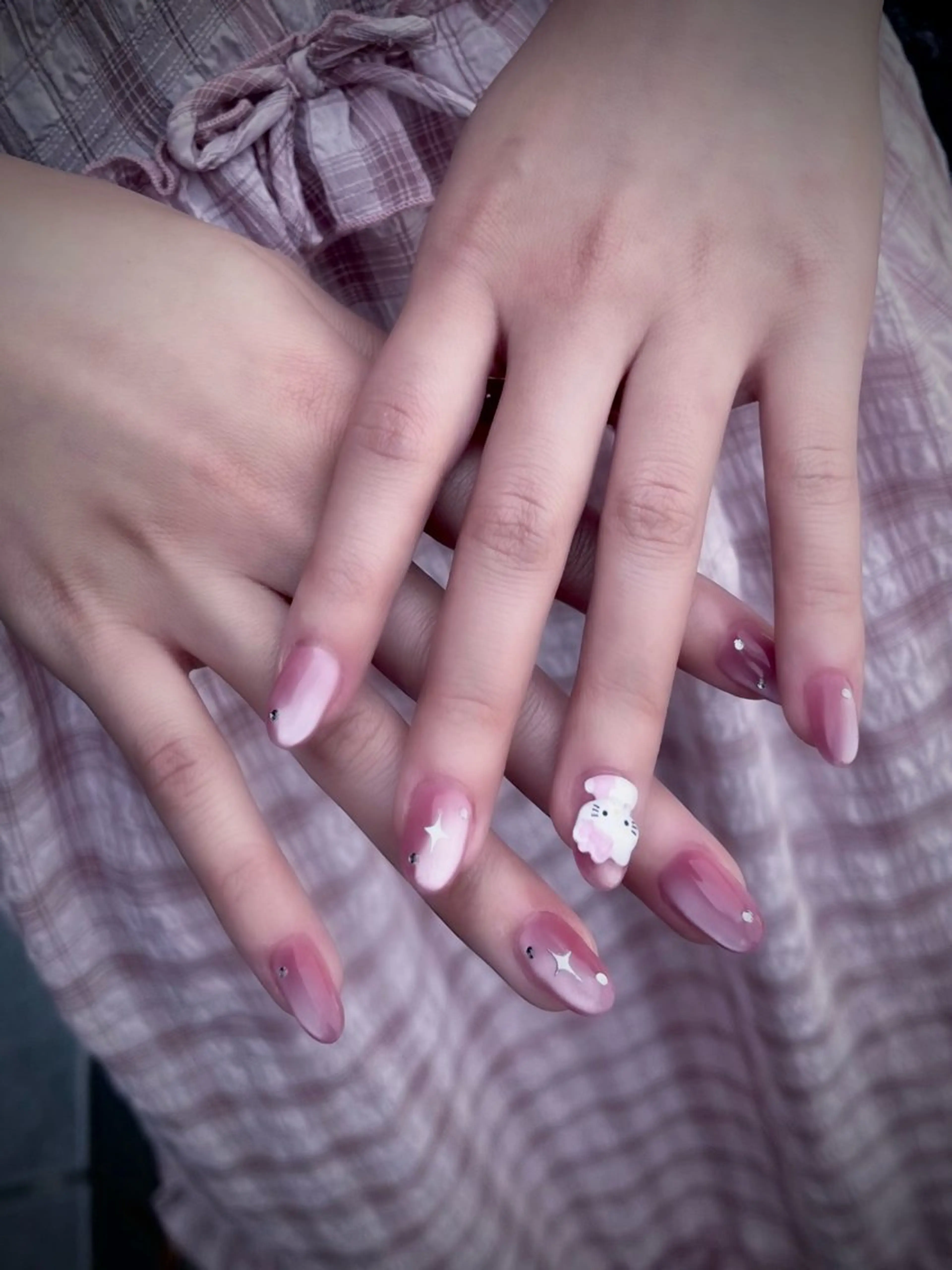 ネイル キラキラネイル マグネットネイル ワンカラーネイル スカルプネイル ワンホンネイル nine.🦋 YUKOのネイルデザイン