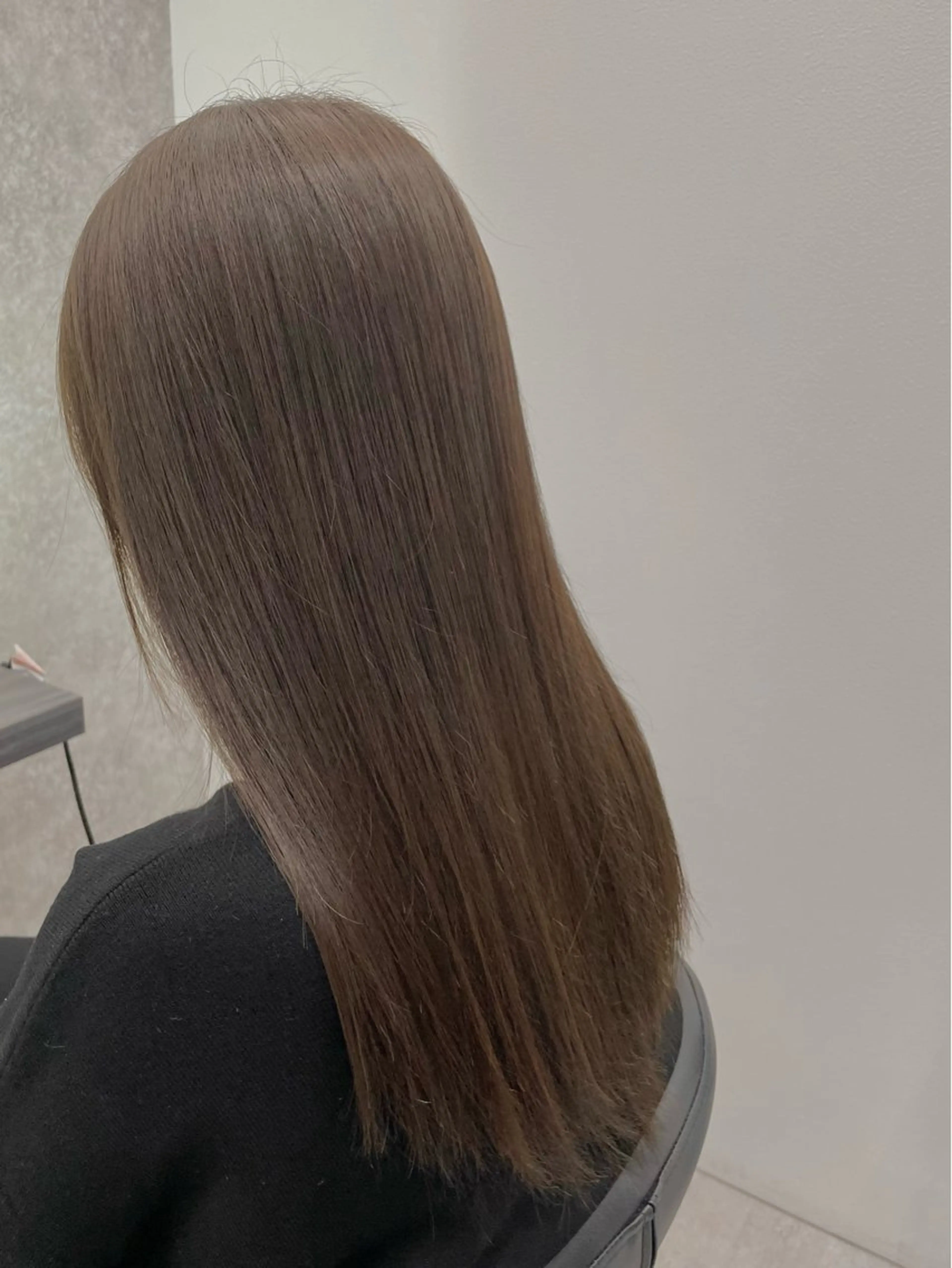 ロング カラー アッシュ 透明感カラー デザインカラー イヤリングカラー グレージュ 佐々木 達也のヘアスタイル