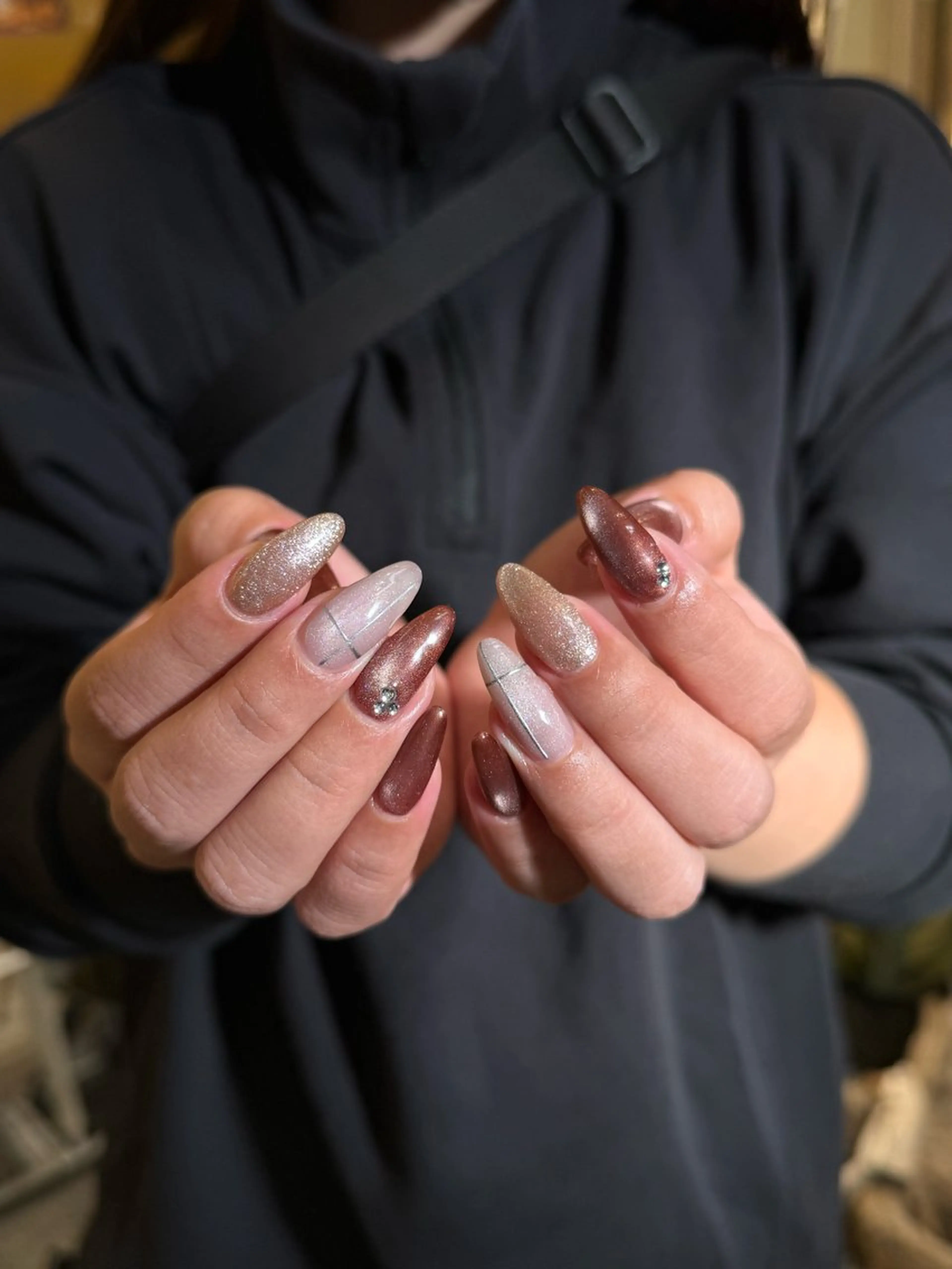 ネイル キラキラネイル ハンドネイル オシャレデザイン 🧺🪽/SHUNOのヘアスタイル