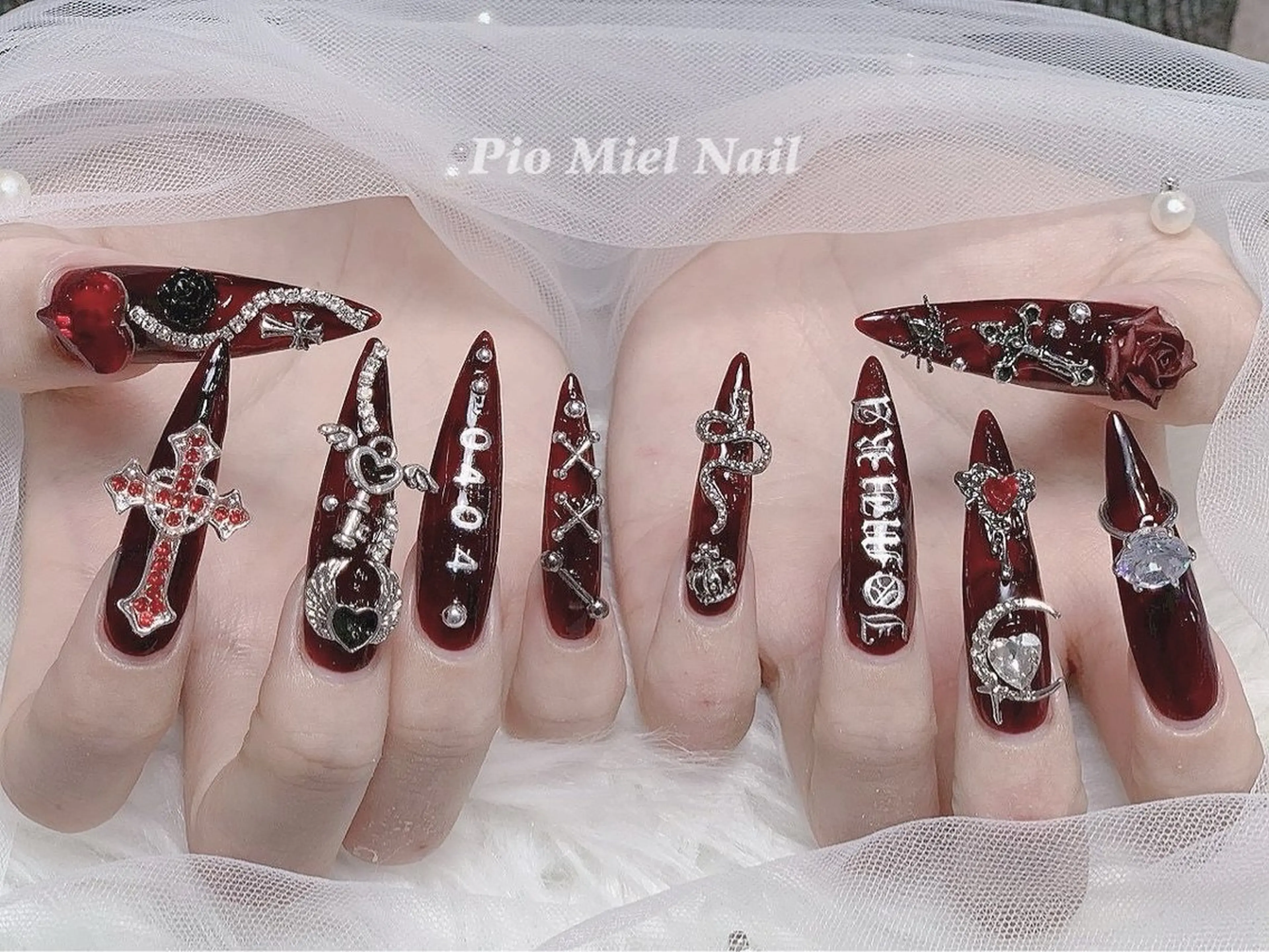 ネイル Pio Mielのネイルデザイン