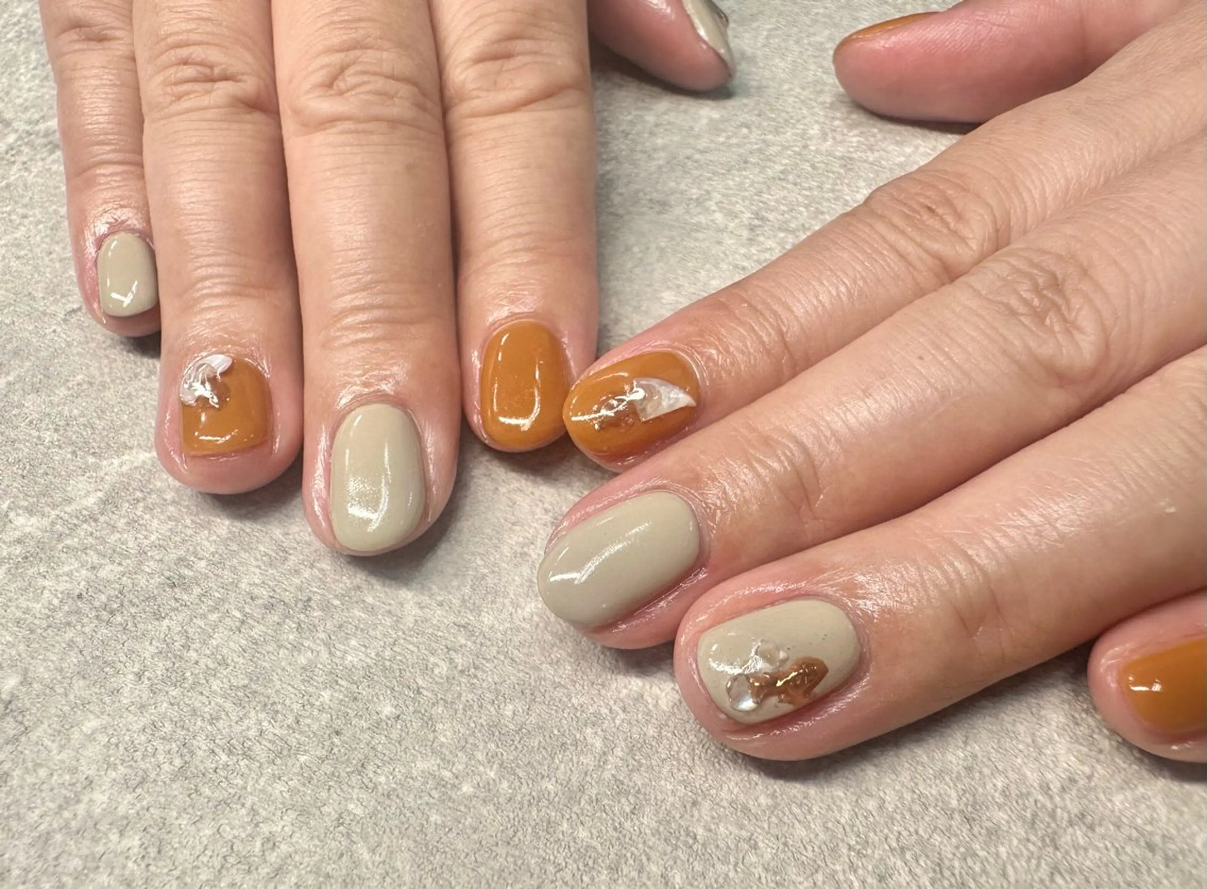 ネイル フットネイル フレンチネイル グラデーション キラキラネイル 韓国ネイル 高多 瑠美のネイルデザイン