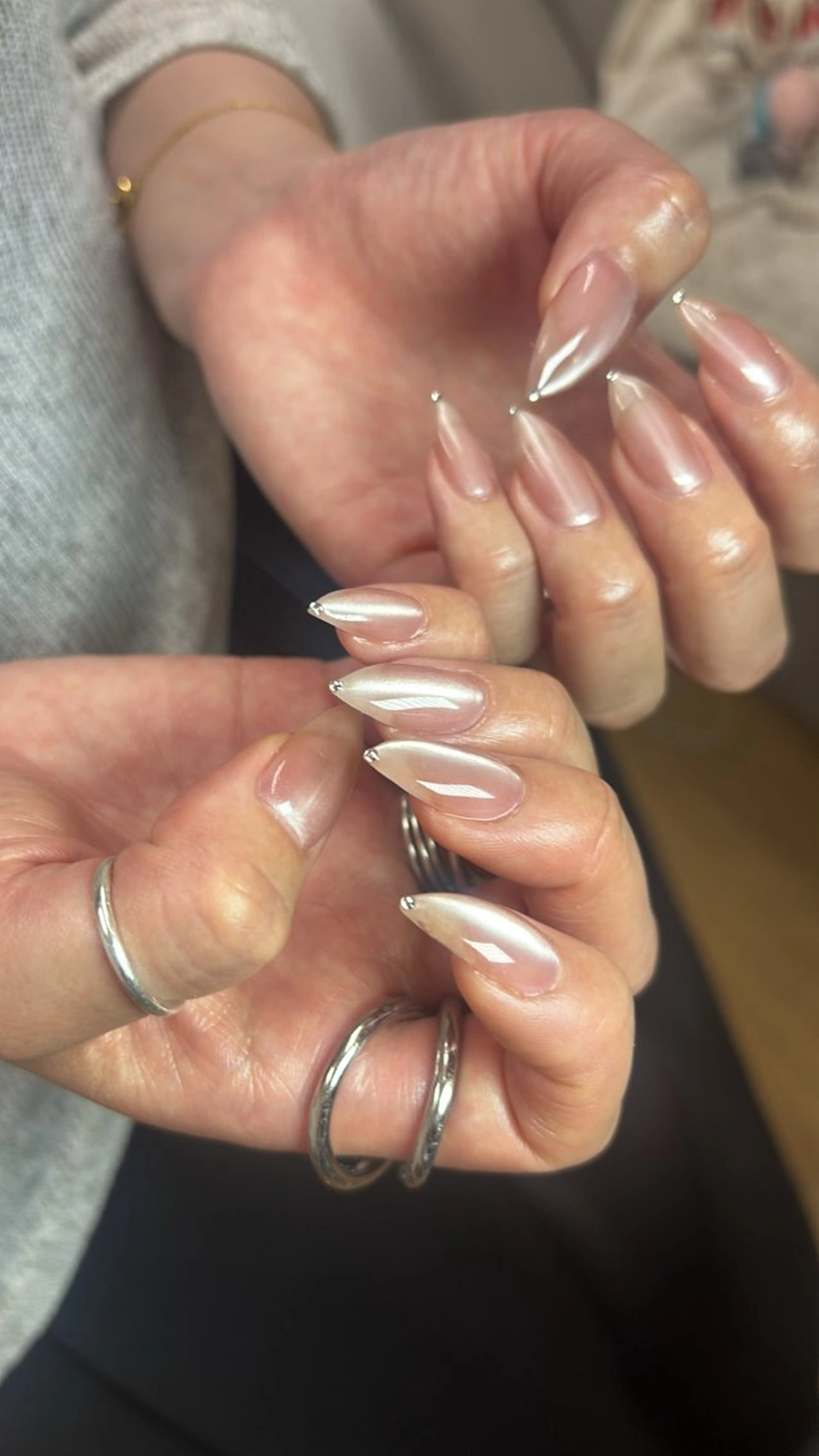 ネイル nailsalon　hue所属・小山 羽奈のネイルデザイン