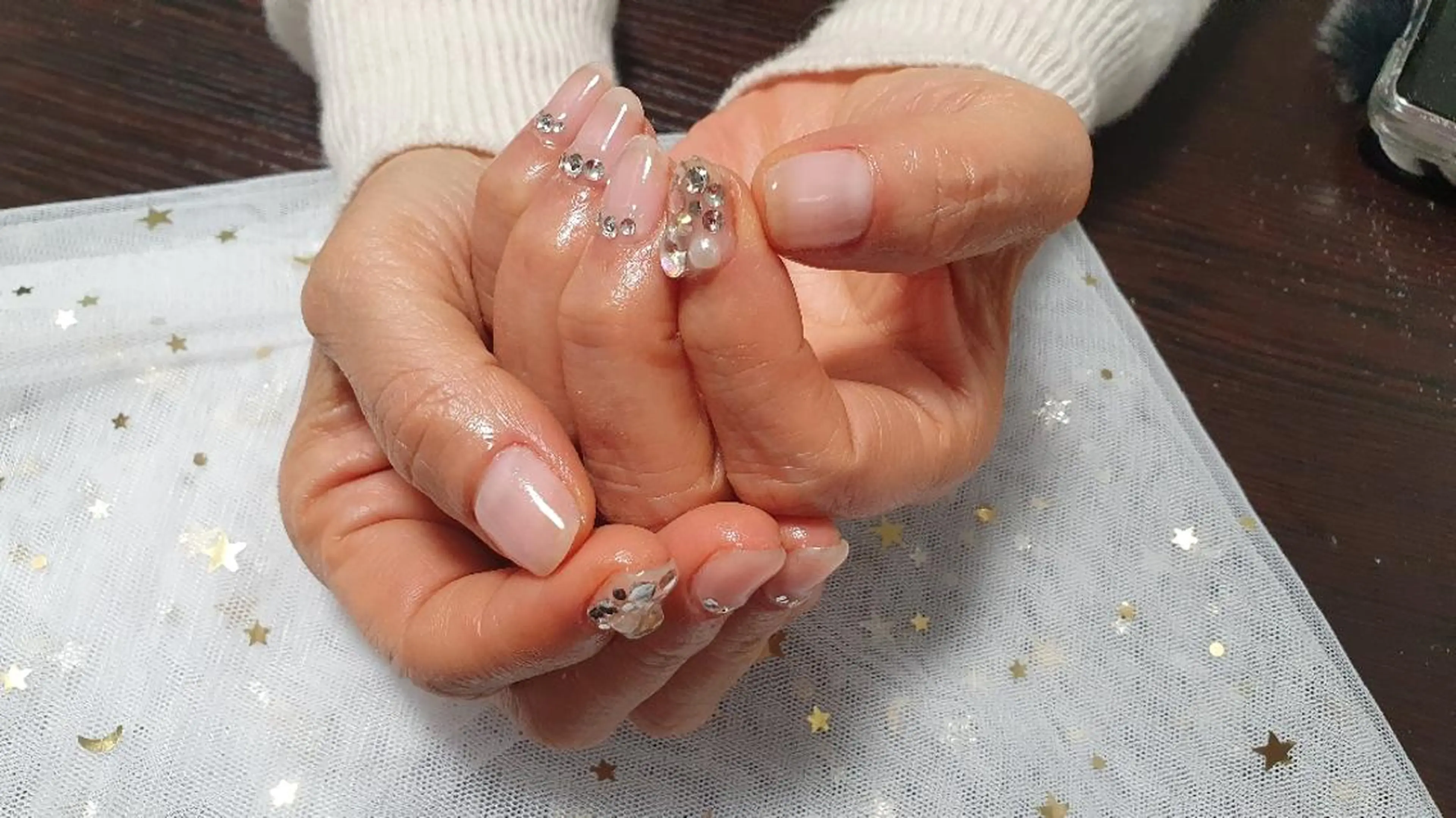 ショート ネイル キラキラネイル 持ち込み Salon de dahan所属・SALON DE DAHANのネイルデザイン