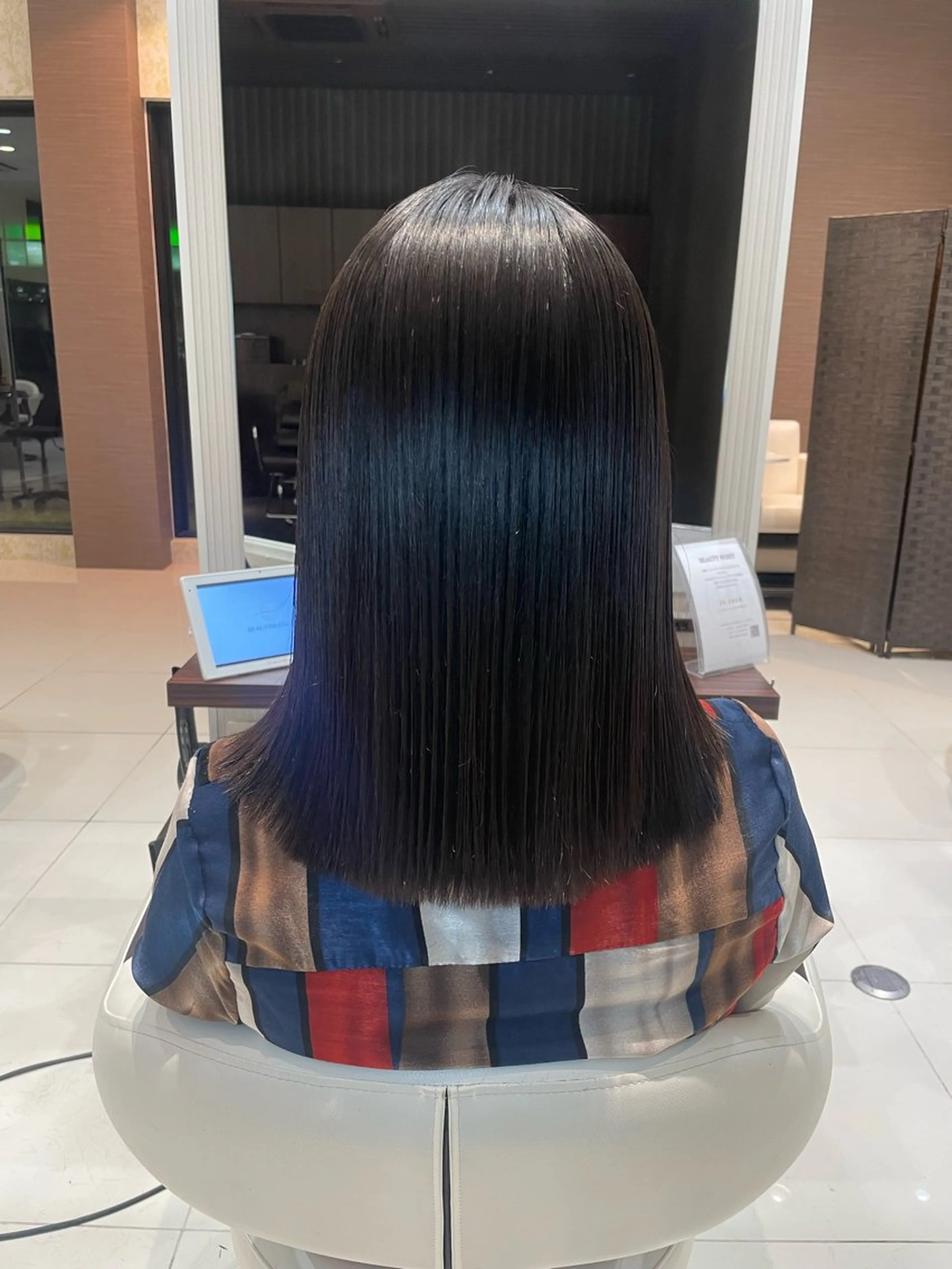 セミロング 曲がる縮毛矯正◎高岡 ブリーチ後でも縮毛◎のヘアスタイル