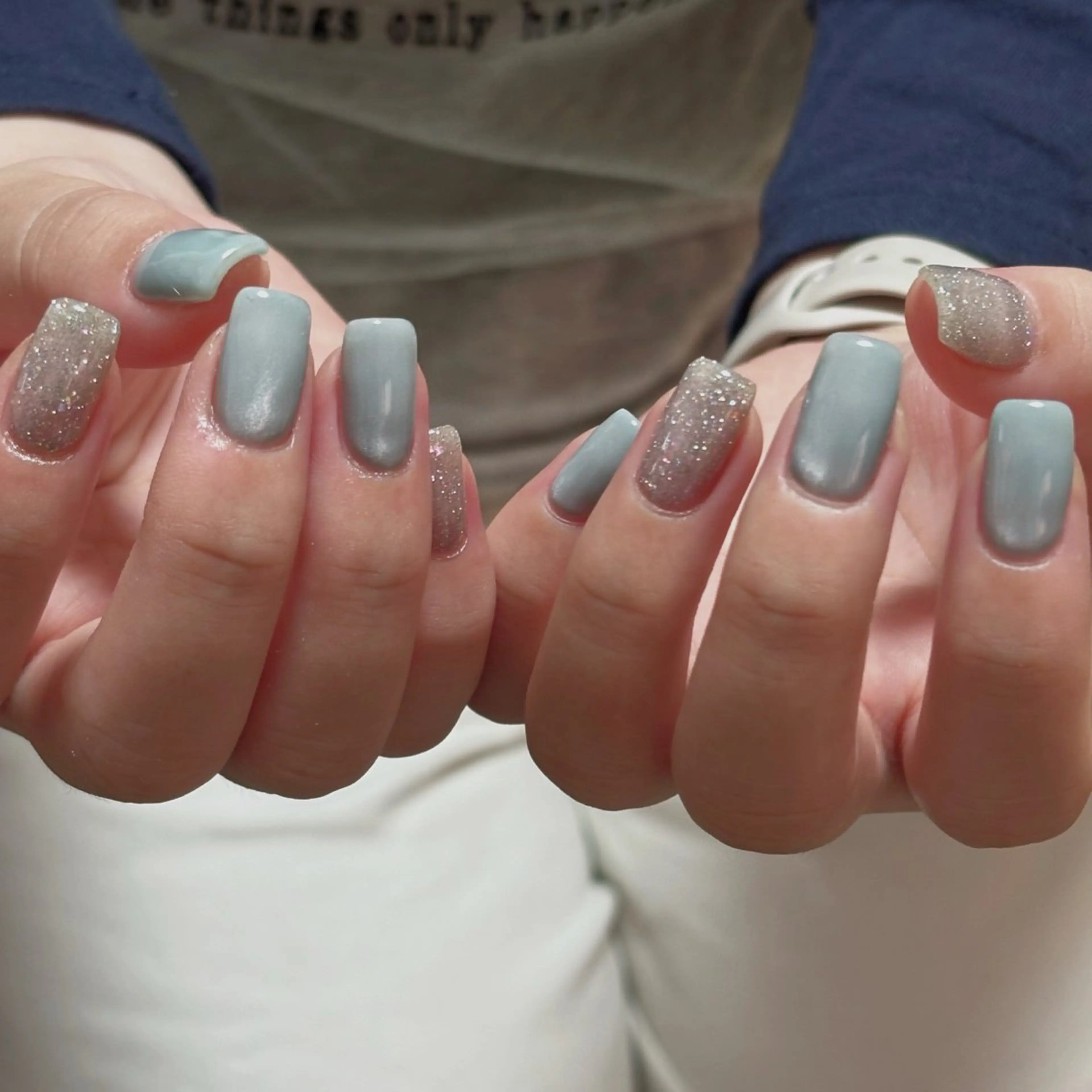 ネイル ジェルネイル キラキラネイル 水色 マグネットネイル ニュアンスネイル ハンドネイル tamu nail 　金町のネイルデザイン