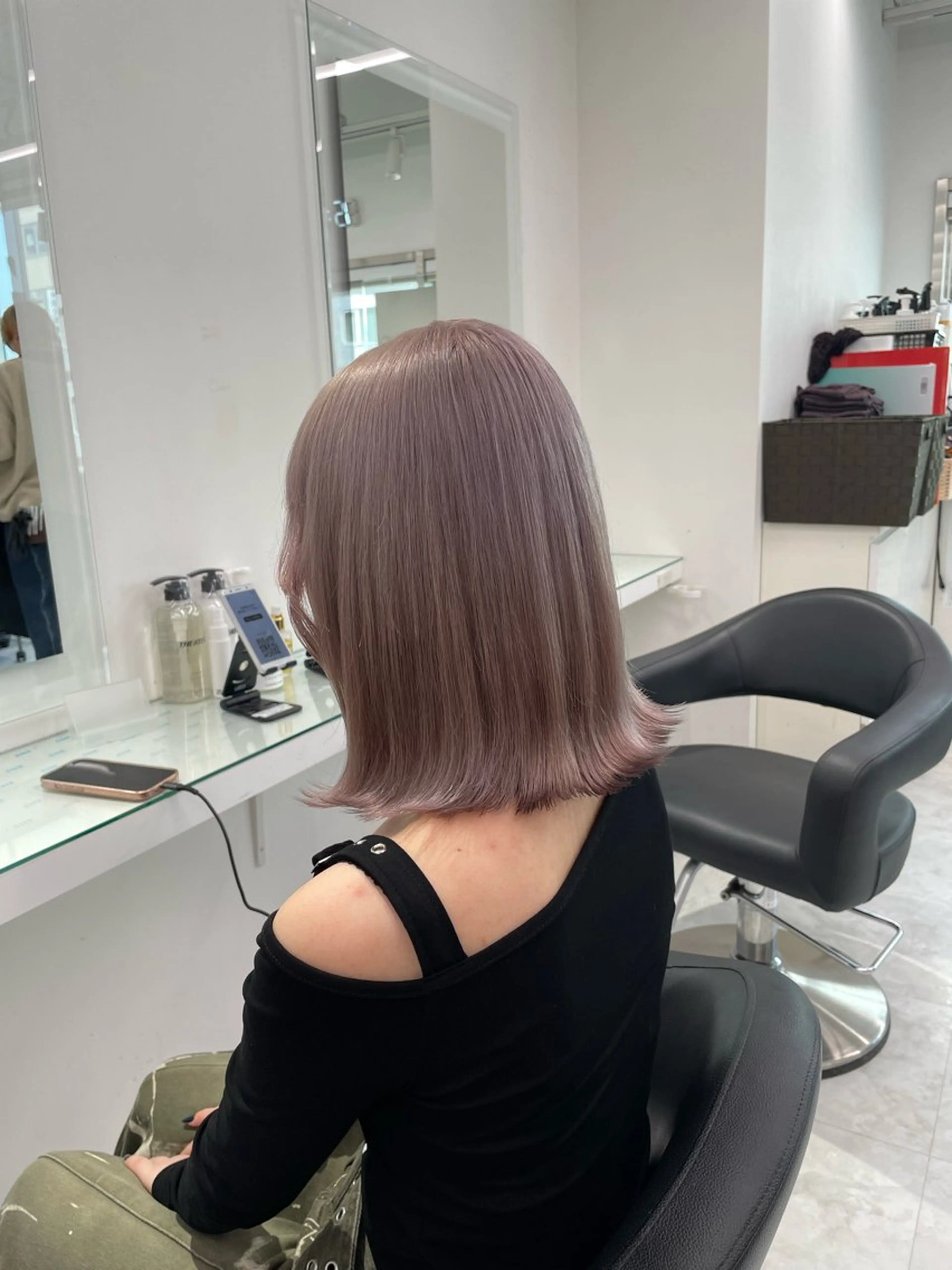 セミロング カラー ヘアアレンジ ヘアカラー ハイトーン艶カラー 🤍ゆうひのヘアスタイル